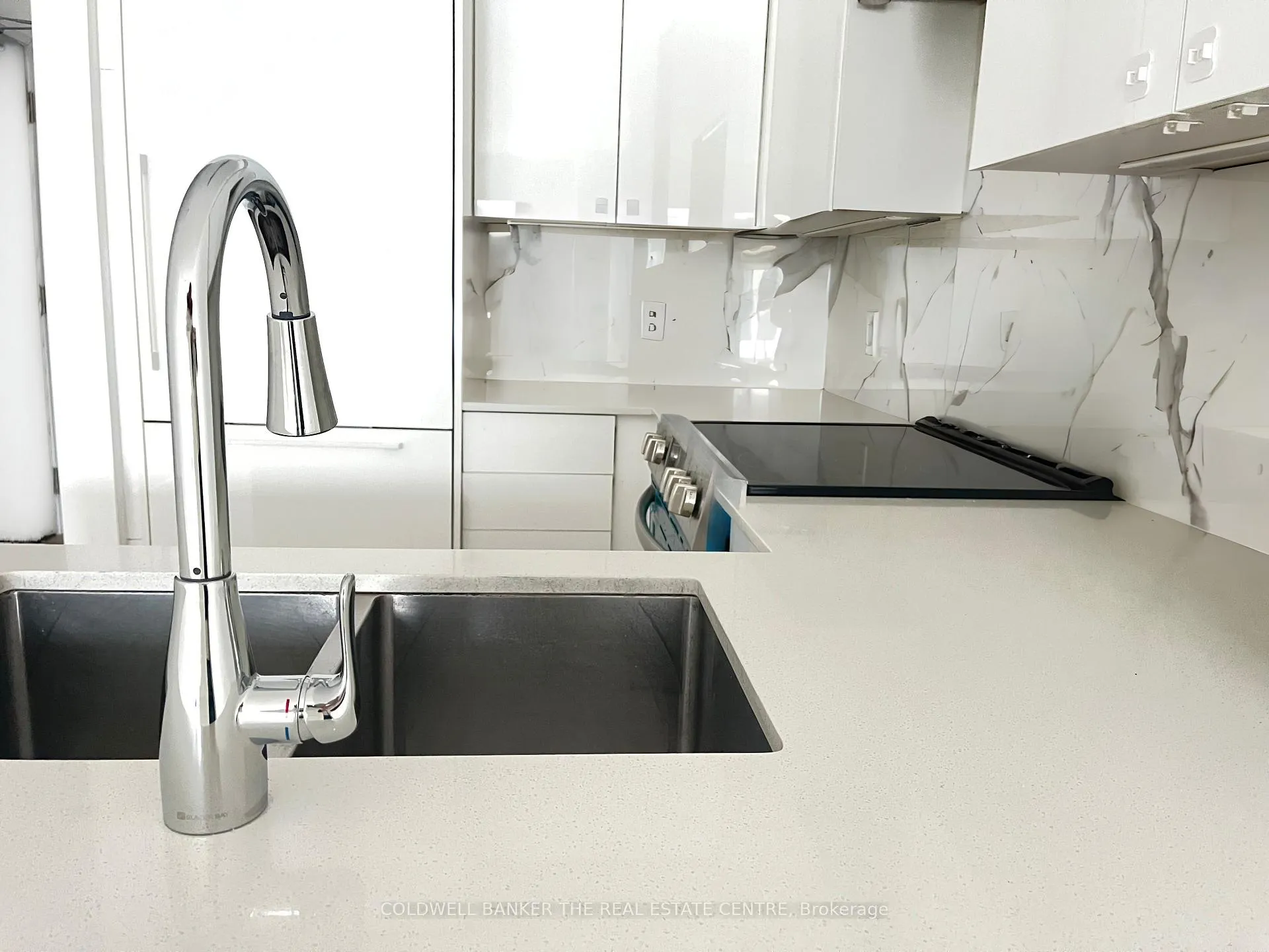 Photo 5 of Unit 204, 7890 Bathurst Street, Vaughan, Beverley Glen — HOMEH