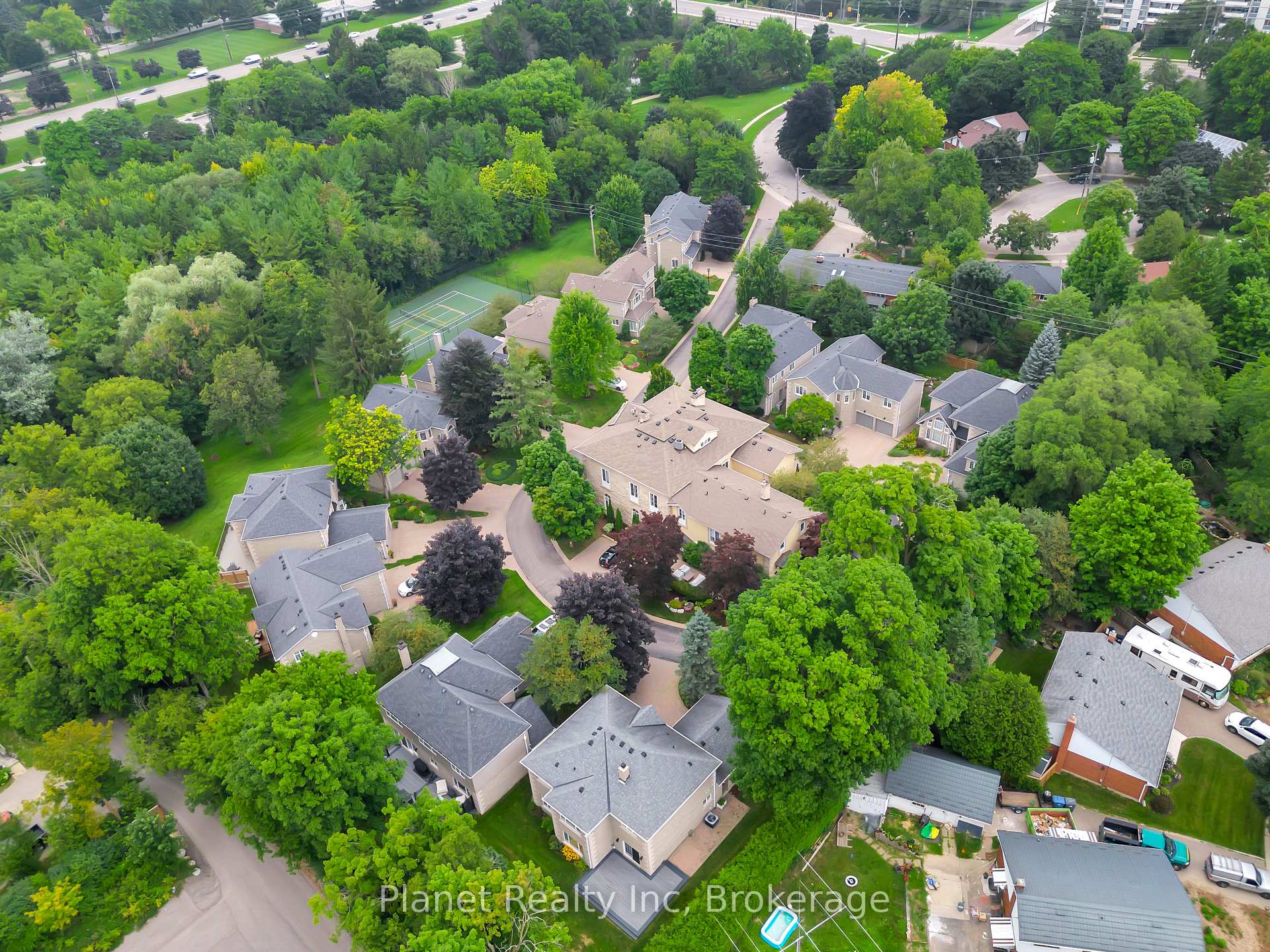 Photo 3 of Unit 7, 25 Manor Park Crescent, Guelph, Dovercliffe Park/Old University — HOMEH