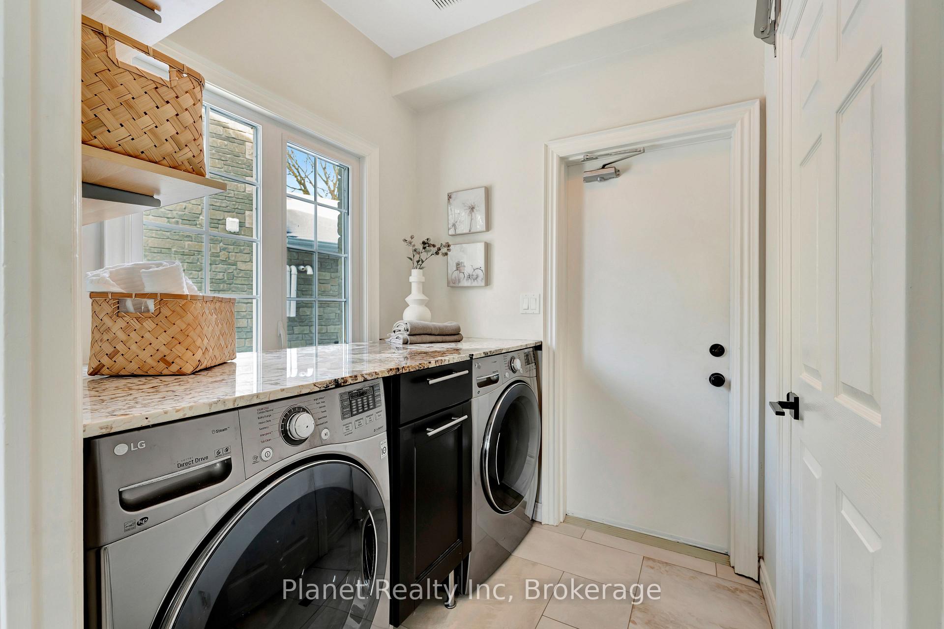 Photo 17 of Unit 7, 25 Manor Park Crescent, Guelph, Dovercliffe Park/Old University — HOMEH