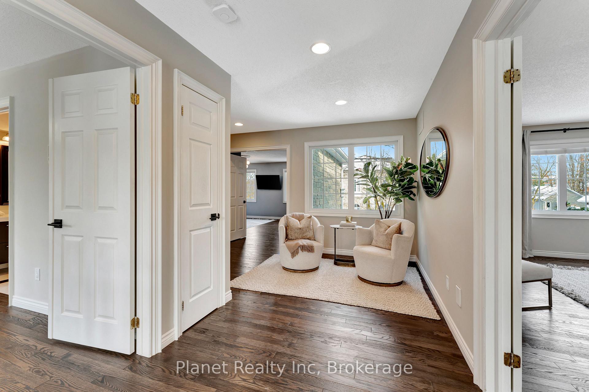 Photo 19 of Unit 7, 25 Manor Park Crescent, Guelph, Dovercliffe Park/Old University — HOMEH