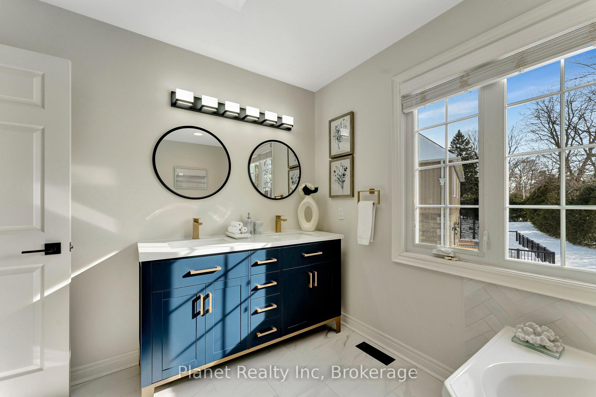Photo 26 of Unit 7, 25 Manor Park Crescent, Guelph, Dovercliffe Park/Old University — HOMEH