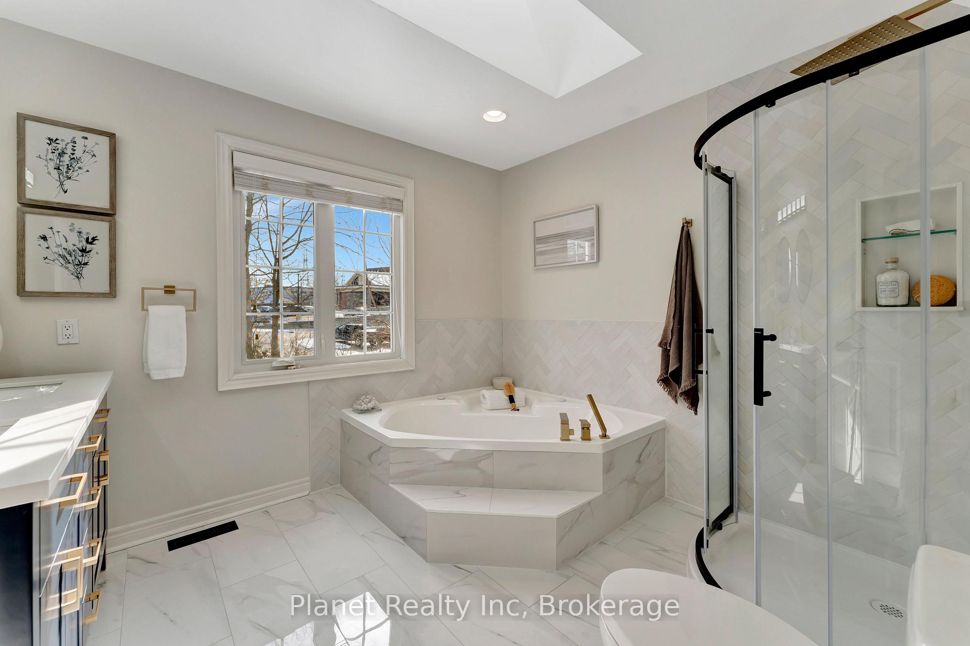 Photo 28 of Unit 7, 25 Manor Park Crescent, Guelph, Dovercliffe Park/Old University — HOMEH