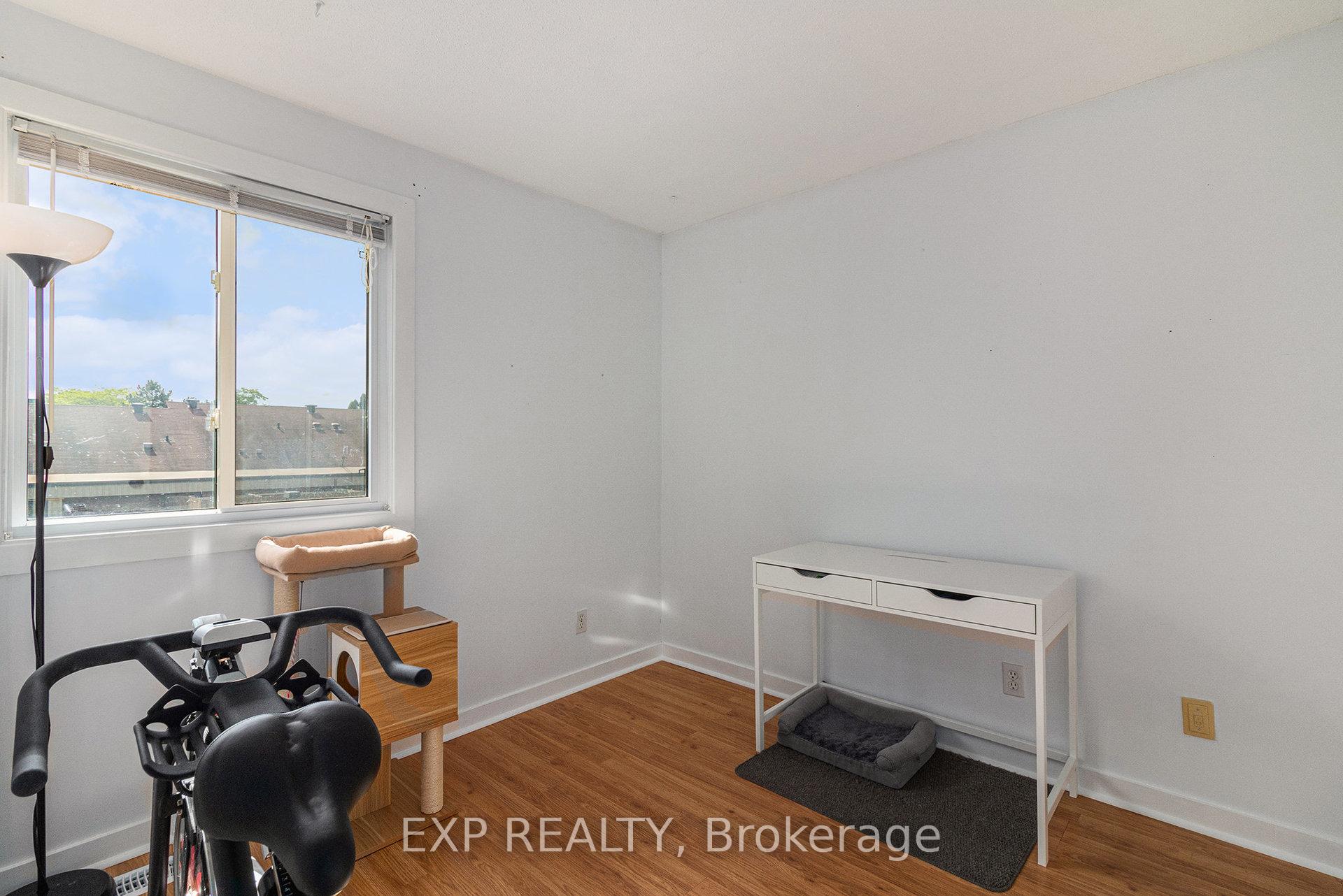 Photo 12 of 7804 Jeanne D'arc Boulevard, Ottawa, Convent Glen North — HOMEH