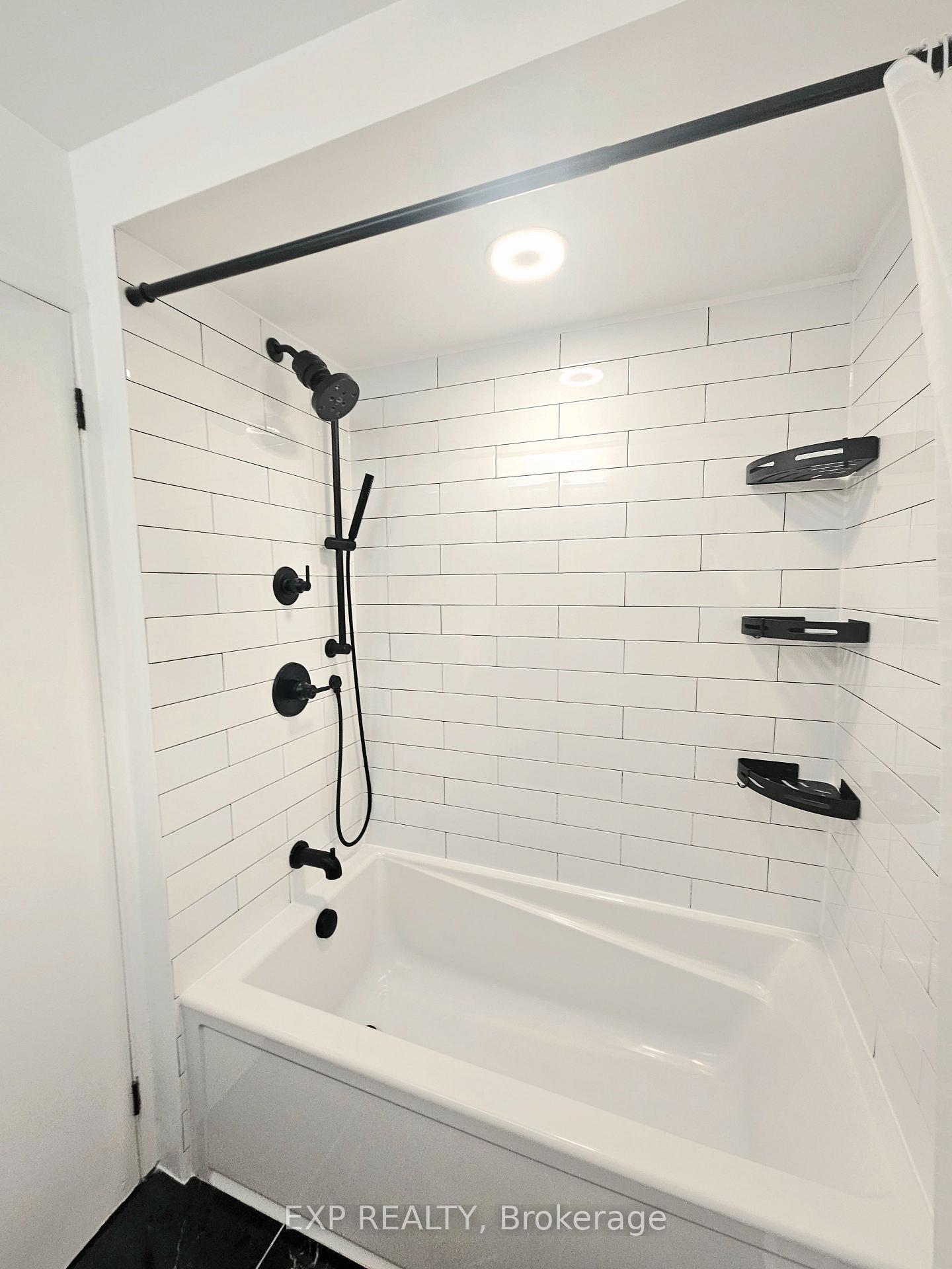 Photo 13 of 7804 Jeanne D'arc Boulevard, Ottawa, Convent Glen North — HOMEH