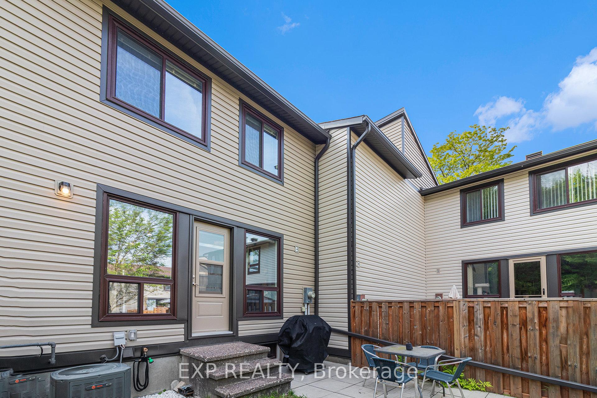 Photo 18 of 7804 Jeanne D'arc Boulevard, Ottawa, Convent Glen North — HOMEH