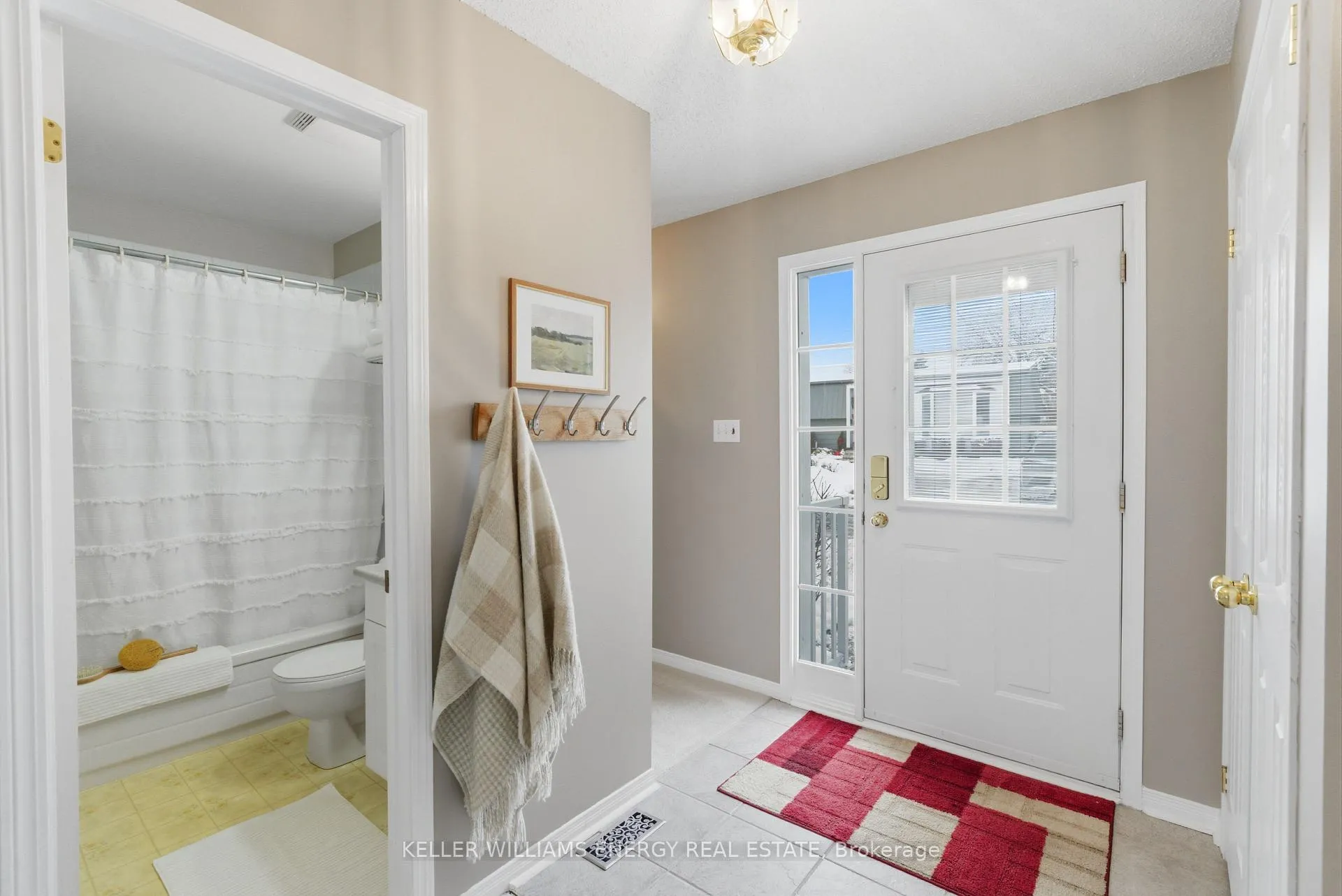 Photo 2 of 21 Heritage Lane, Clarington, Newcastle — HOMEH
