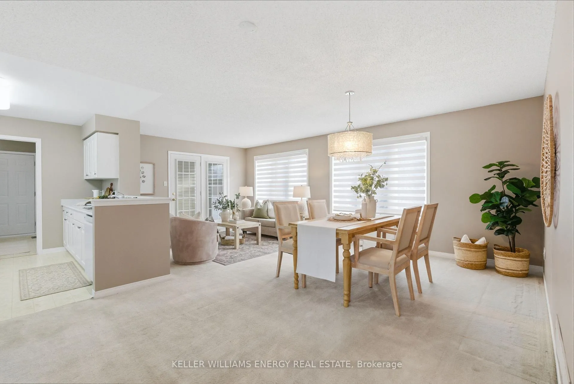 Photo 3 of 21 Heritage Lane, Clarington, Newcastle — HOMEH
