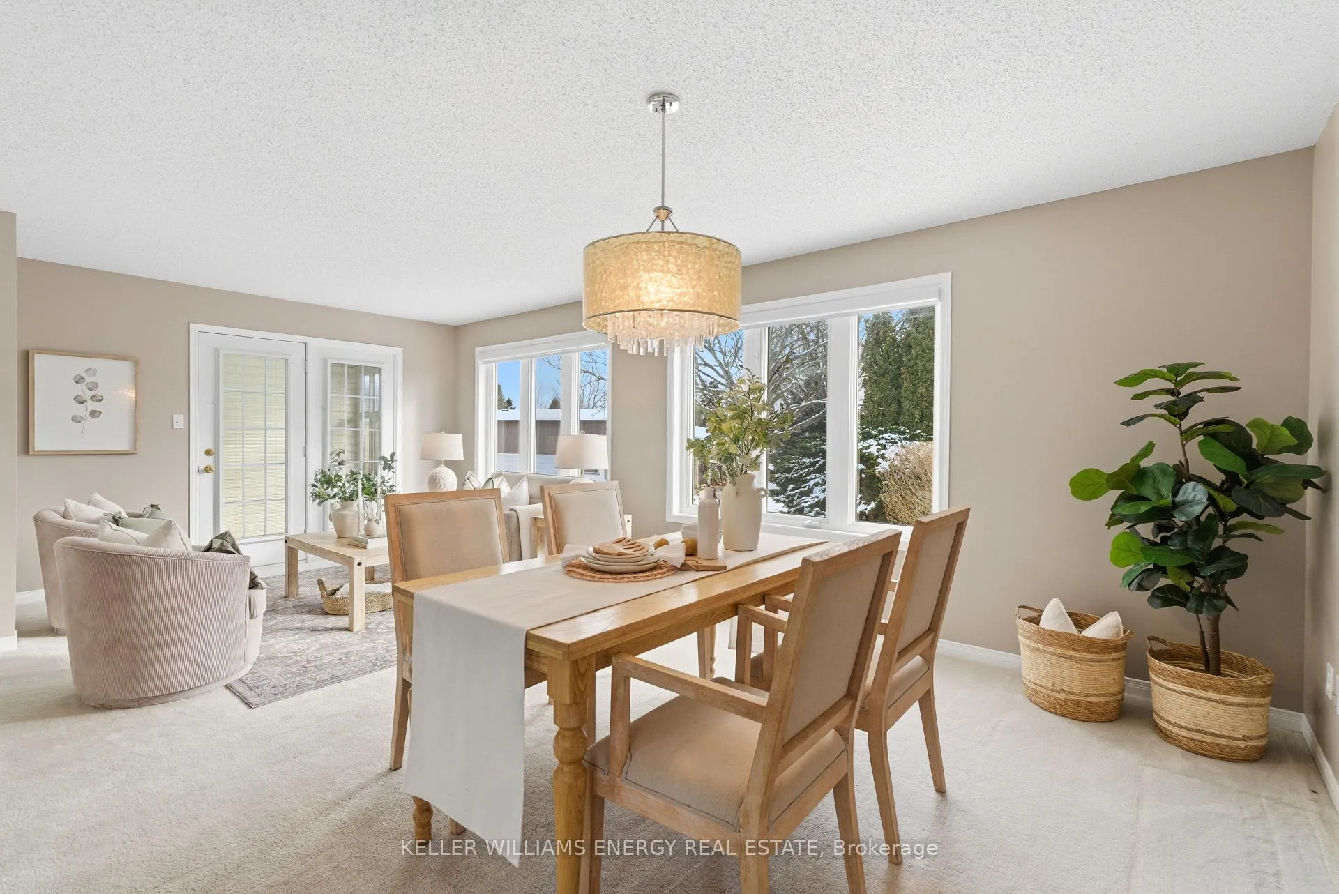 Photo 4 of 21 Heritage Lane, Clarington, Newcastle — HOMEH