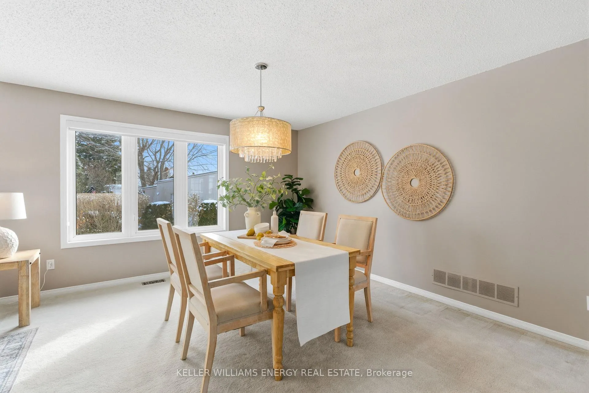 Photo 5 of 21 Heritage Lane, Clarington, Newcastle — HOMEH