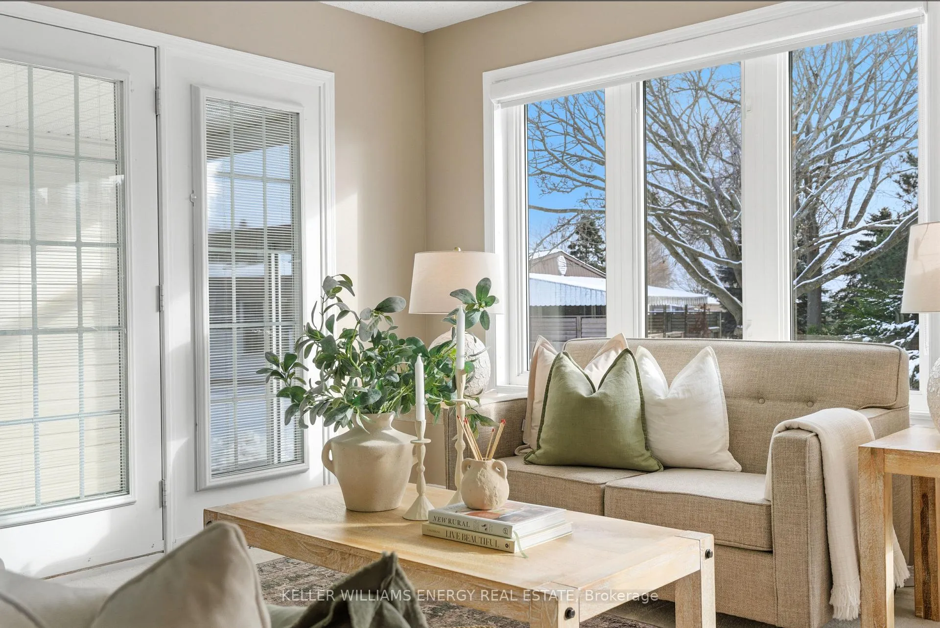 Photo 11 of 21 Heritage Lane, Clarington, Newcastle — HOMEH