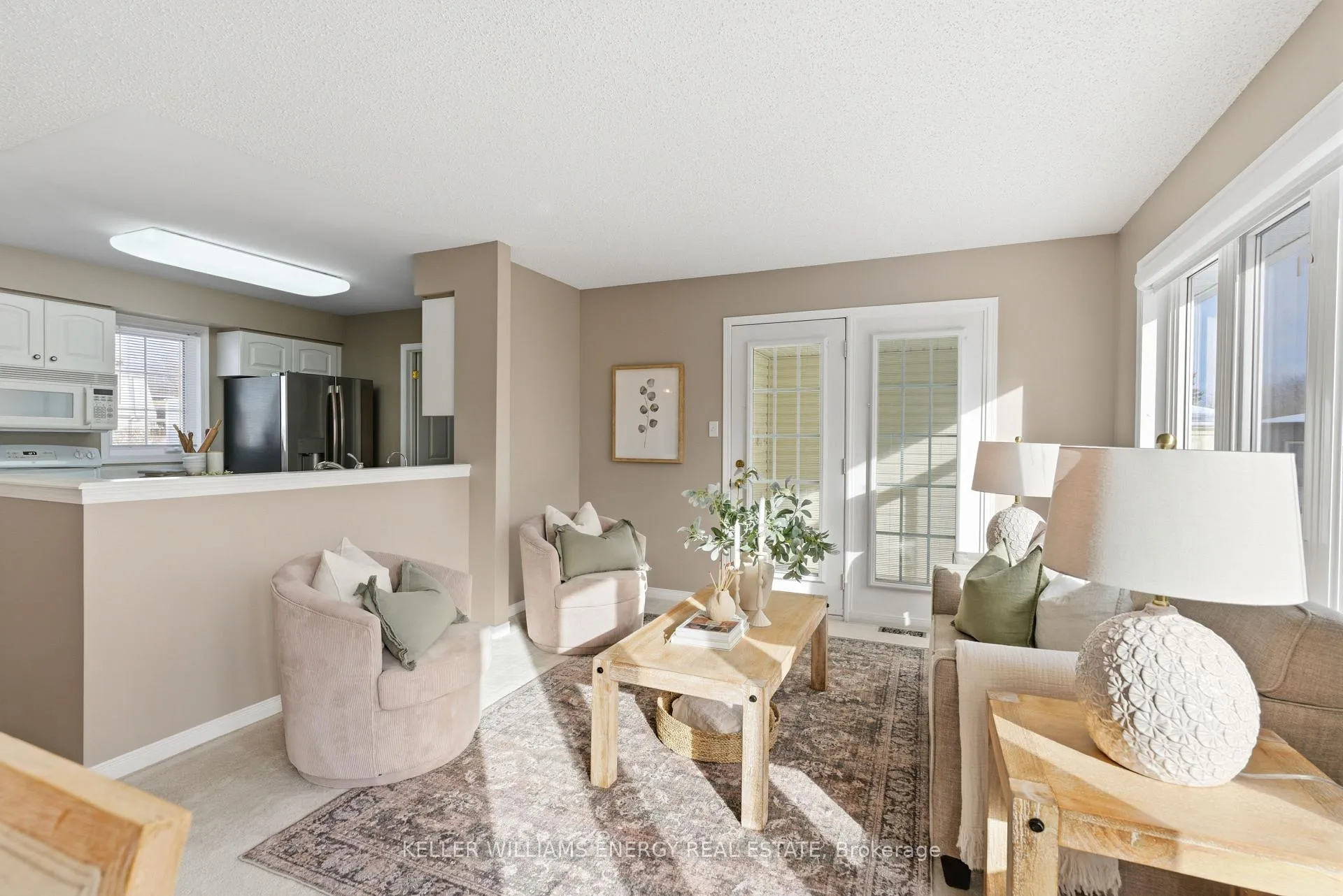 Photo 12 of 21 Heritage Lane, Clarington, Newcastle — HOMEH