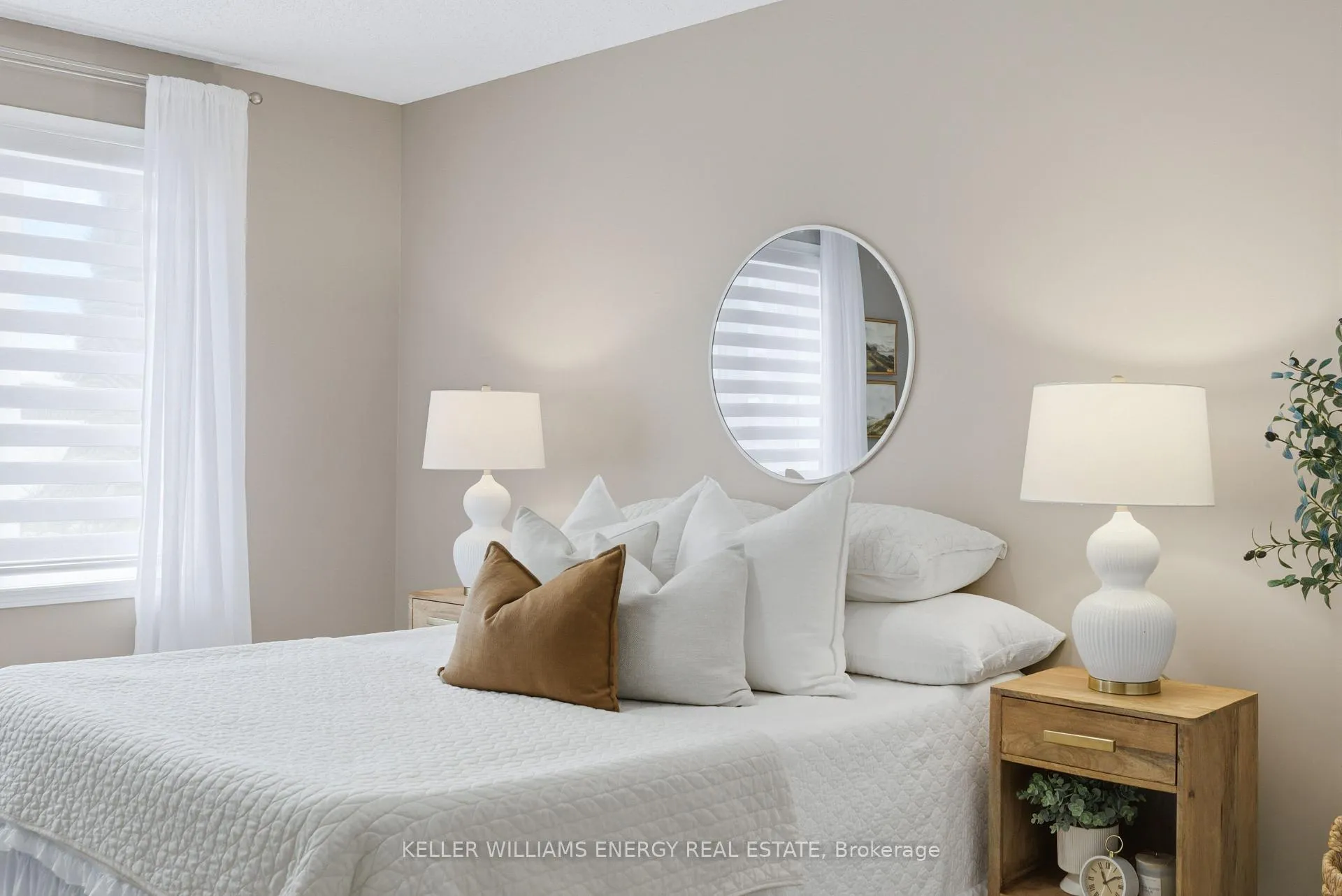 Photo 20 of 21 Heritage Lane, Clarington, Newcastle — HOMEH