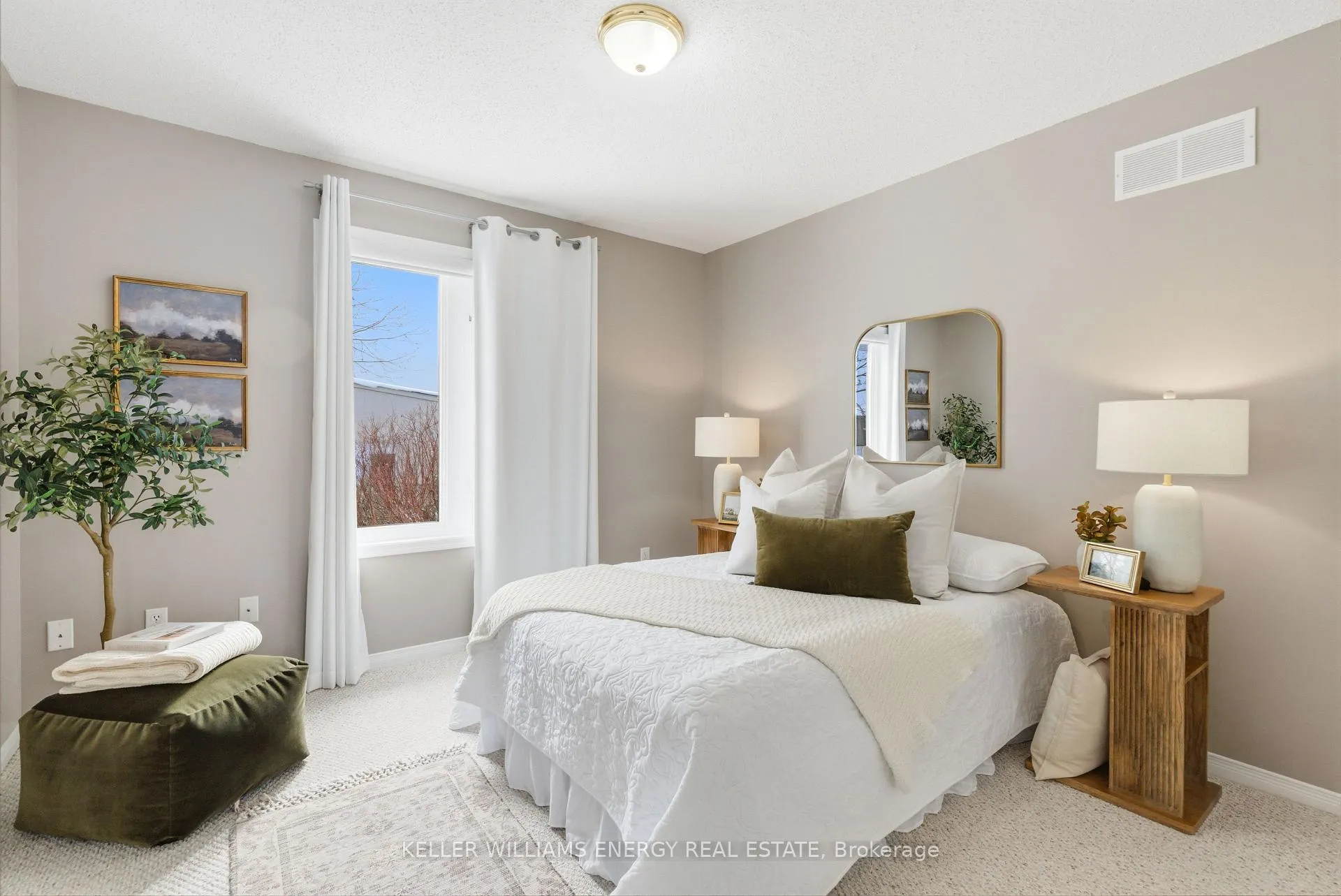 Photo 27 of 21 Heritage Lane, Clarington, Newcastle — HOMEH