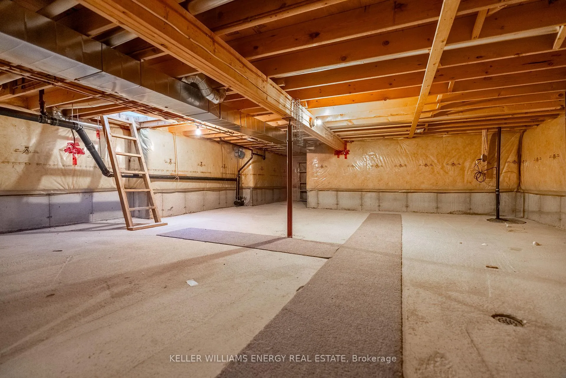 Photo 38 of 21 Heritage Lane, Clarington, Newcastle — HOMEH