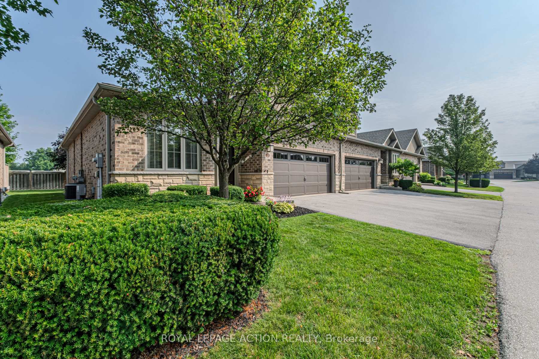 Photo 3 of Unit 23, 30 Cedar Street, Brant, Paris — HOMEH