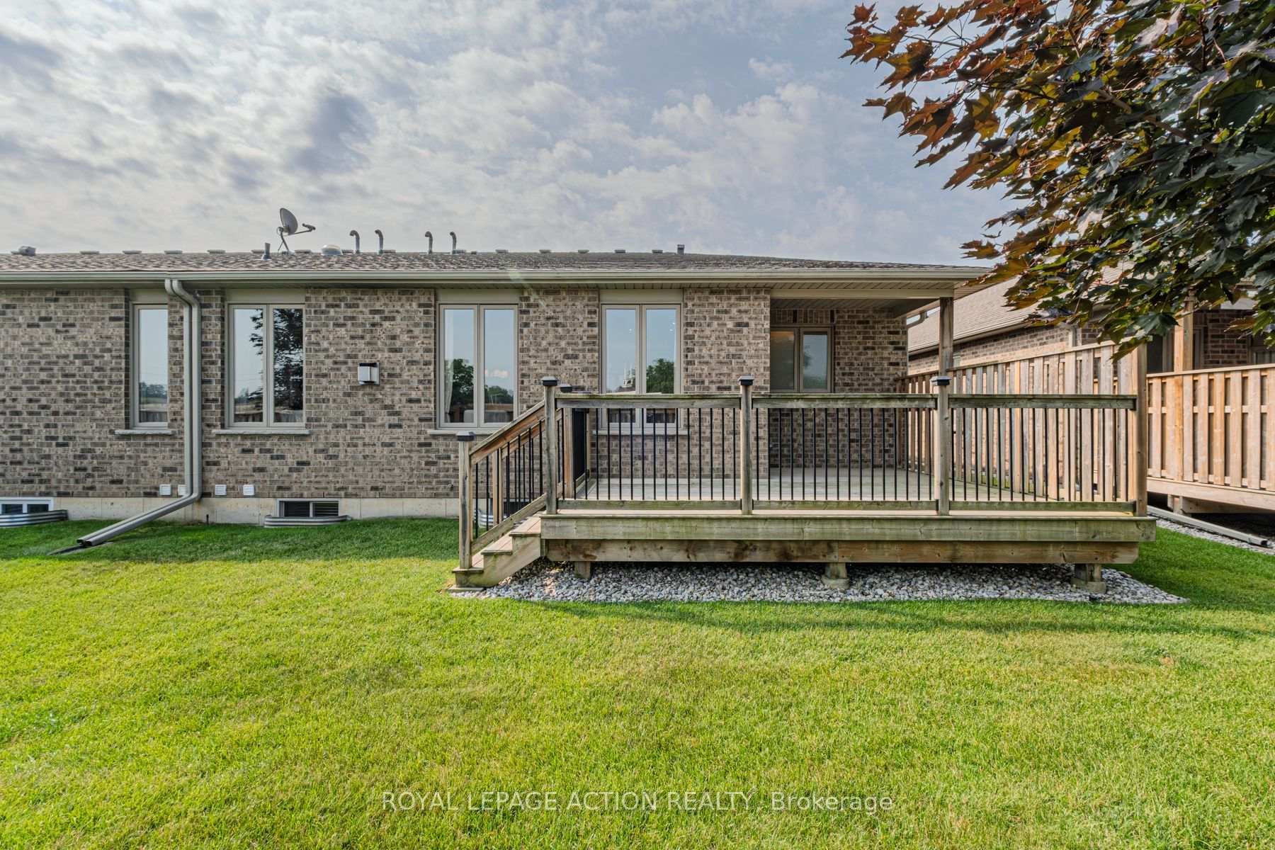 Photo 8 of Unit 23, 30 Cedar Street, Brant, Paris — HOMEH