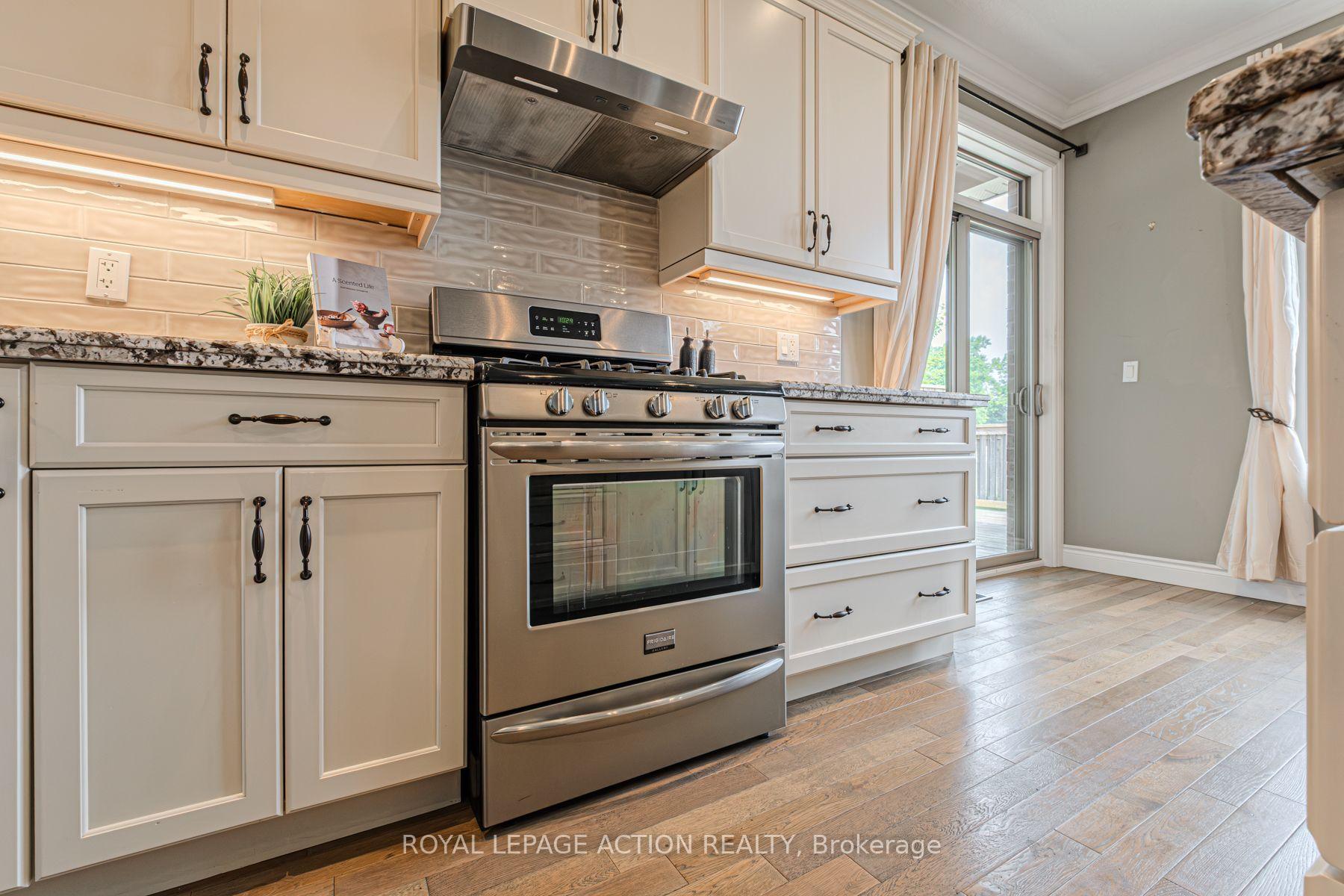 Photo 36 of Unit 23, 30 Cedar Street, Brant, Paris — HOMEH