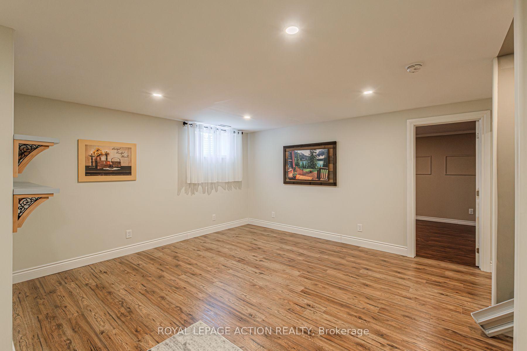 Photo 38 of Unit 23, 30 Cedar Street, Brant, Paris — HOMEH