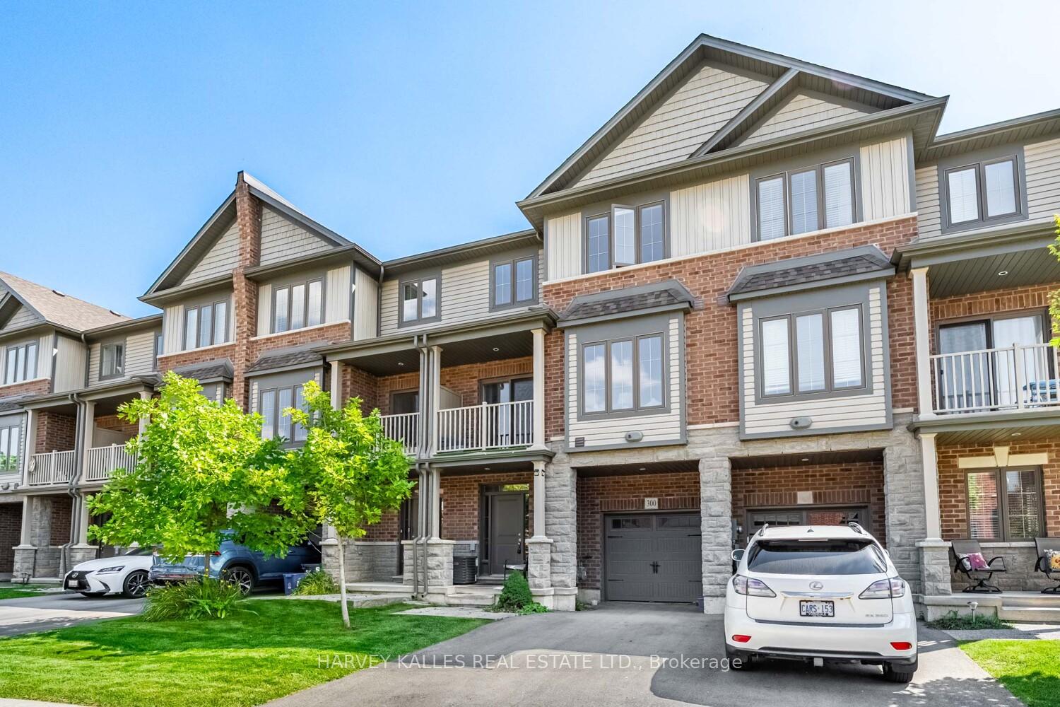 Photo 2 of 300 Humphrey Street, Hamilton, Waterdown — HOMEH