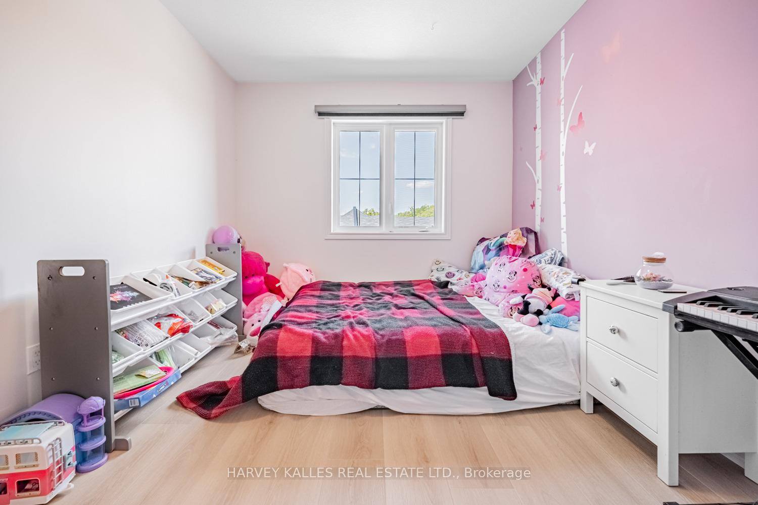 Photo 25 of 300 Humphrey Street, Hamilton, Waterdown — HOMEH