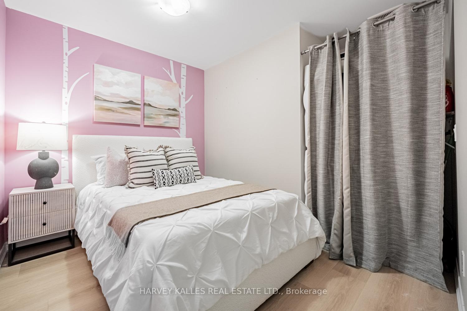 Photo 26 of 300 Humphrey Street, Hamilton, Waterdown — HOMEH