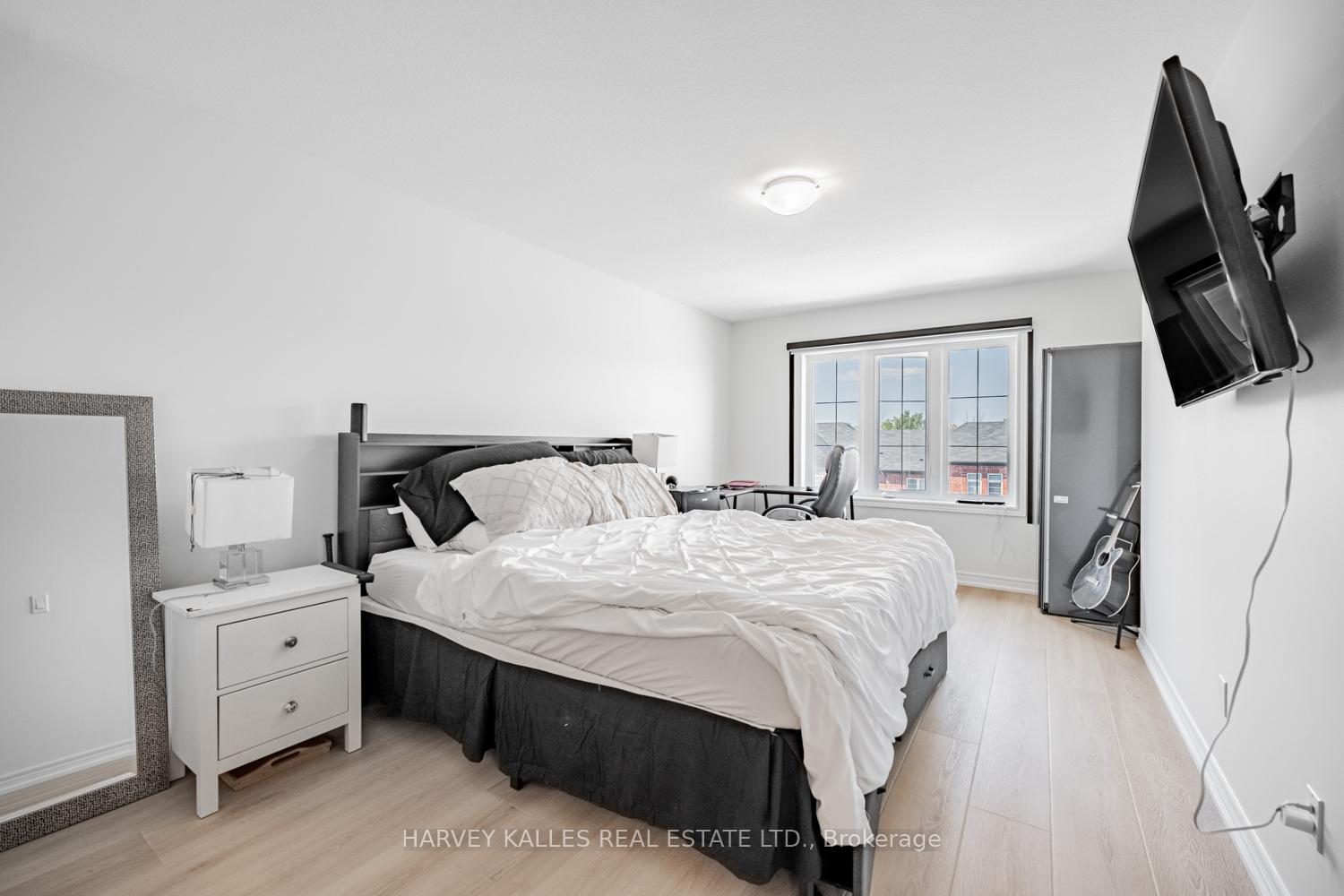 Photo 28 of 300 Humphrey Street, Hamilton, Waterdown — HOMEH