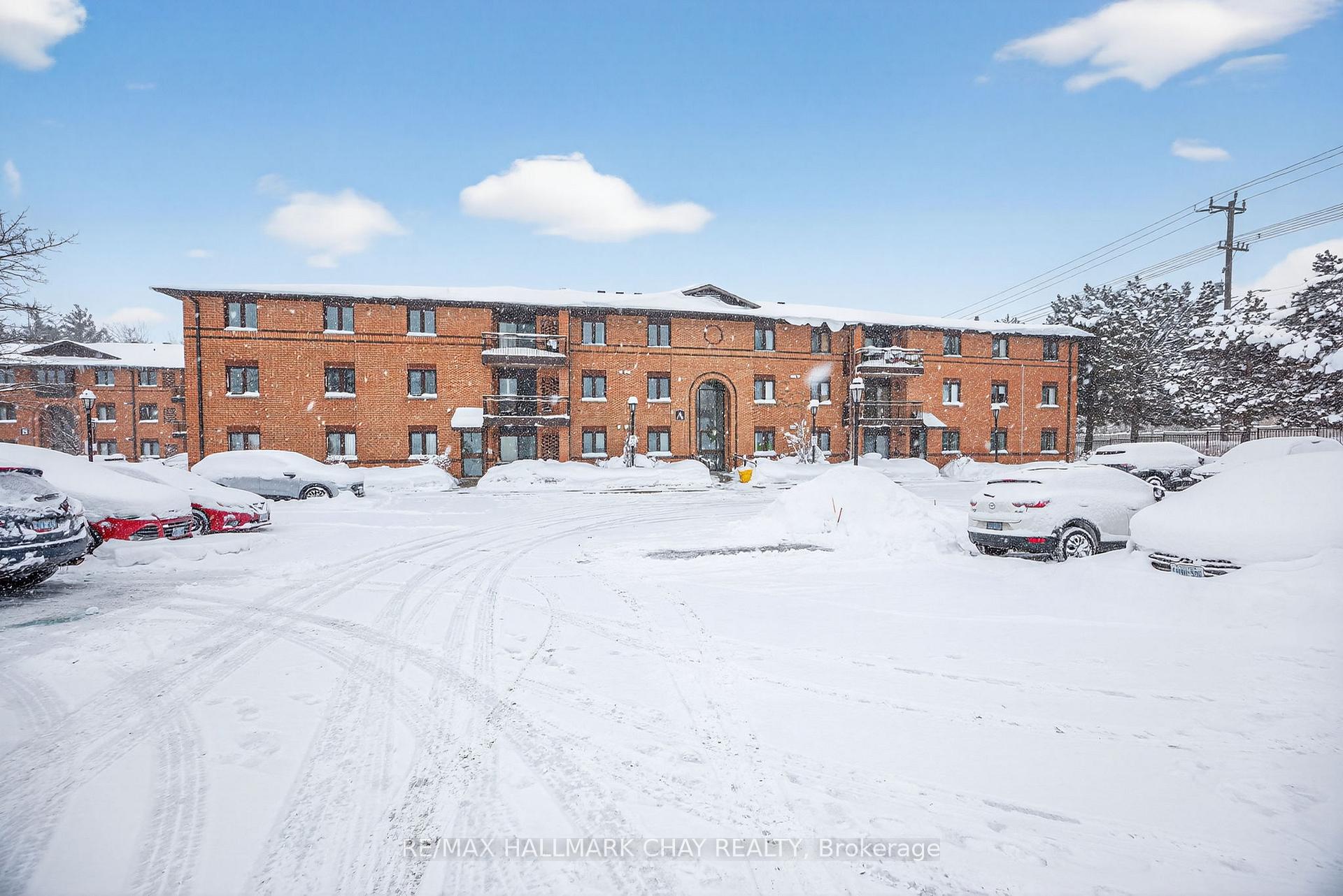 Photo 3 of Unit 124, 10 Coulter Street, Barrie, Sunnidale — HOMEH