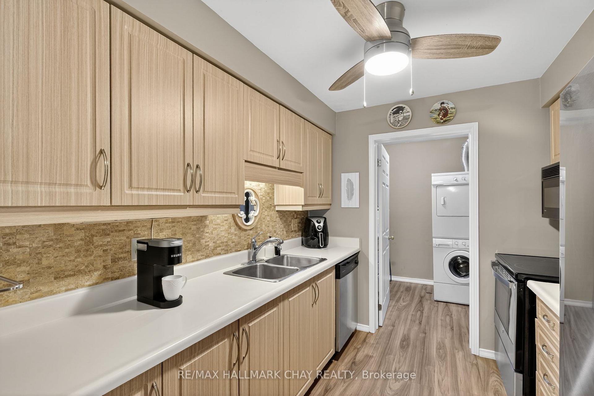 Photo 9 of Unit 124, 10 Coulter Street, Barrie, Sunnidale — HOMEH
