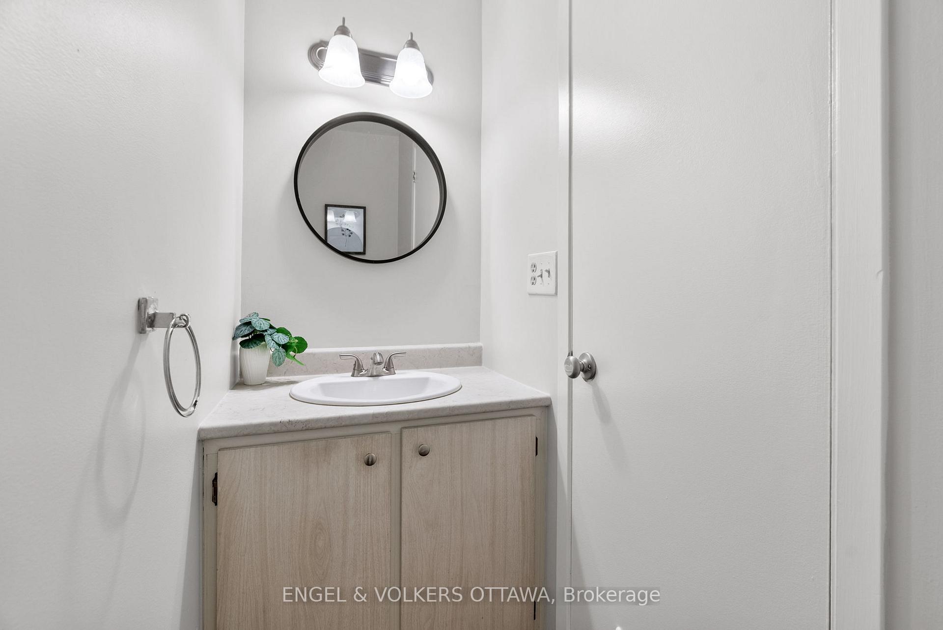 Photo 3 of Unit 40, 47 Malvern Drive, Ottawa, Barrhaven - Pheasant Run — HOMEH