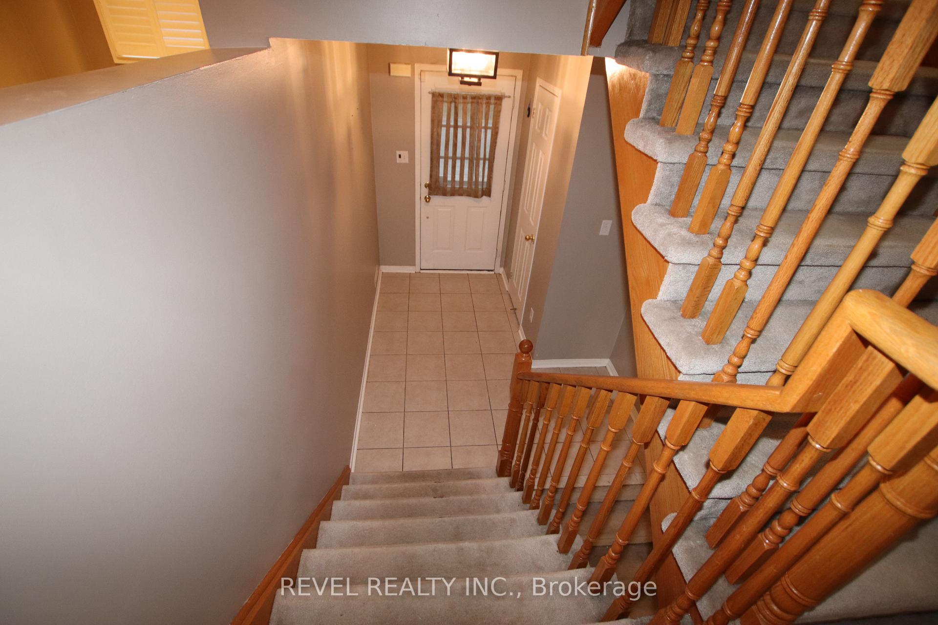 Photo 6 of 11 Tasker Crescent, Ajax, Central — HOMEH