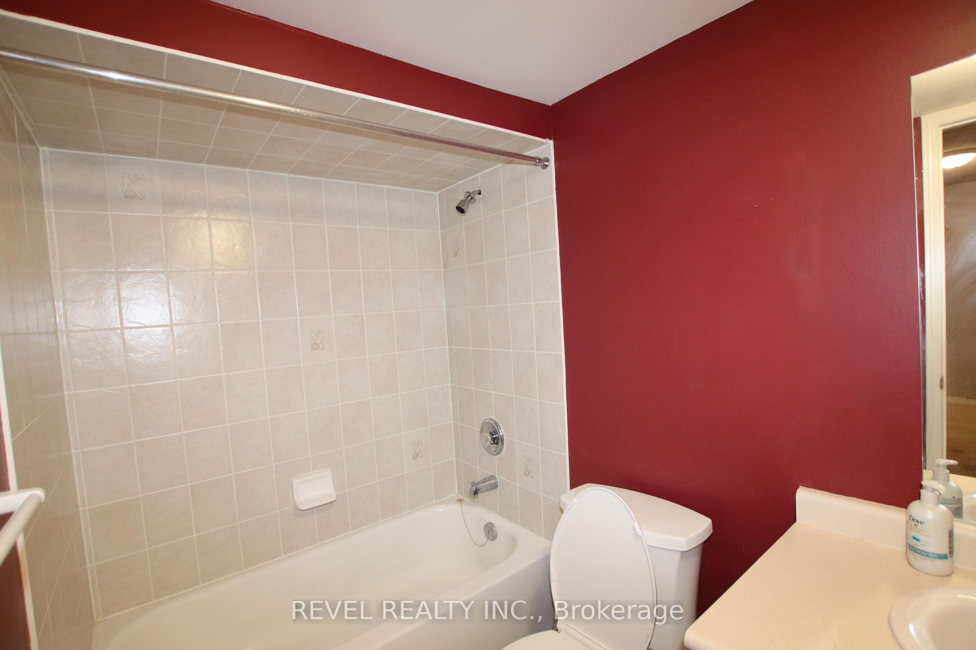 Photo 13 of 11 Tasker Crescent, Ajax, Central — HOMEH