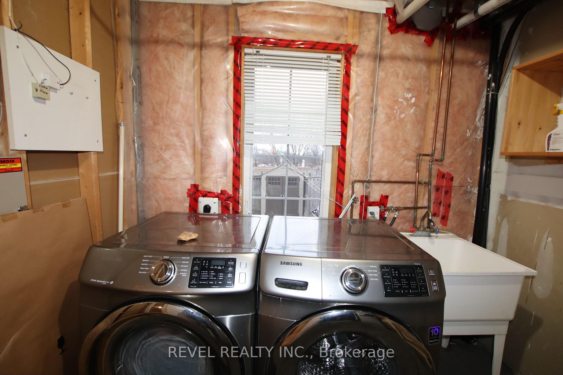 Photo 14 of 11 Tasker Crescent, Ajax, Central — HOMEH