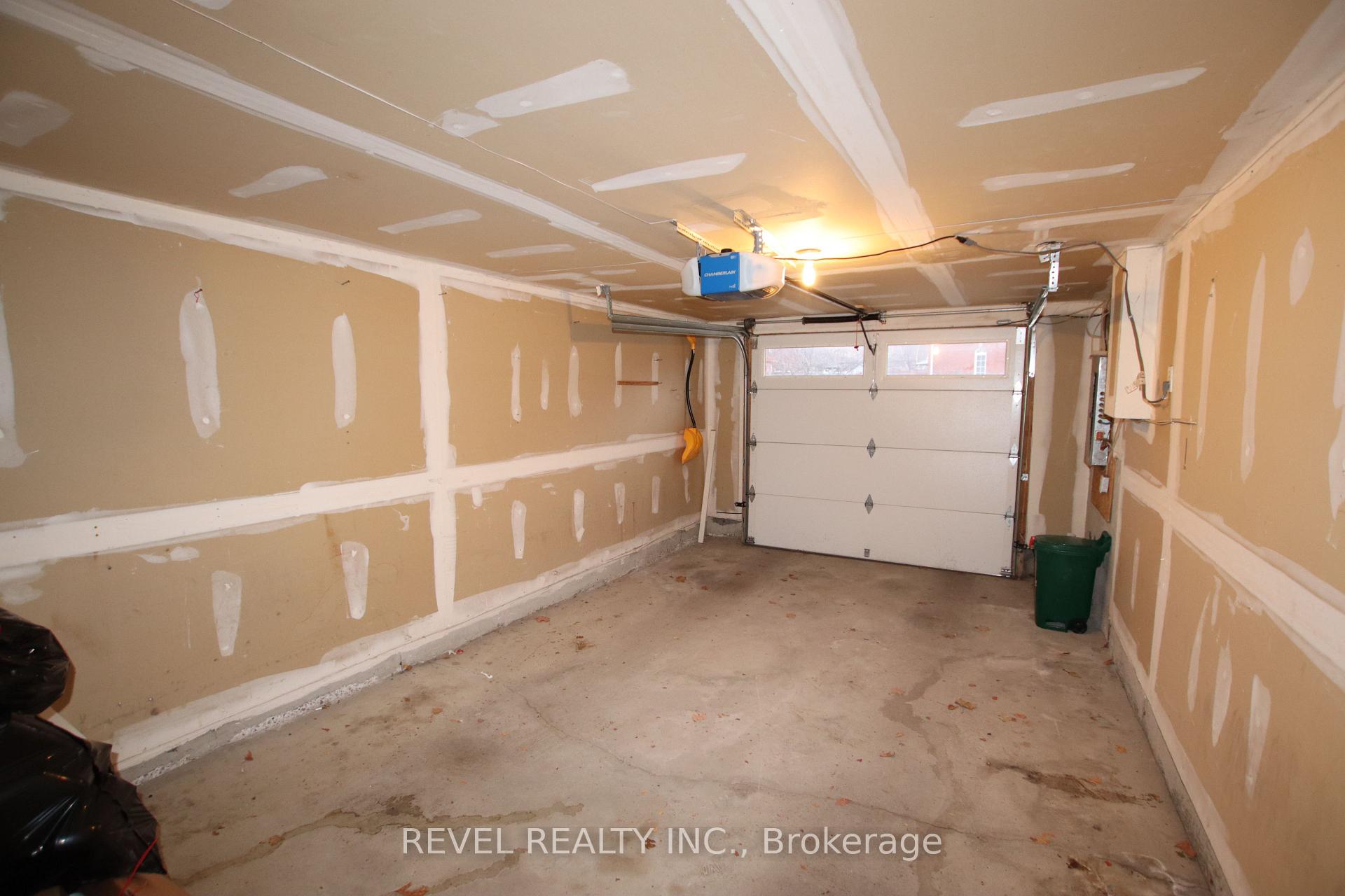 Photo 17 of 11 Tasker Crescent, Ajax, Central — HOMEH