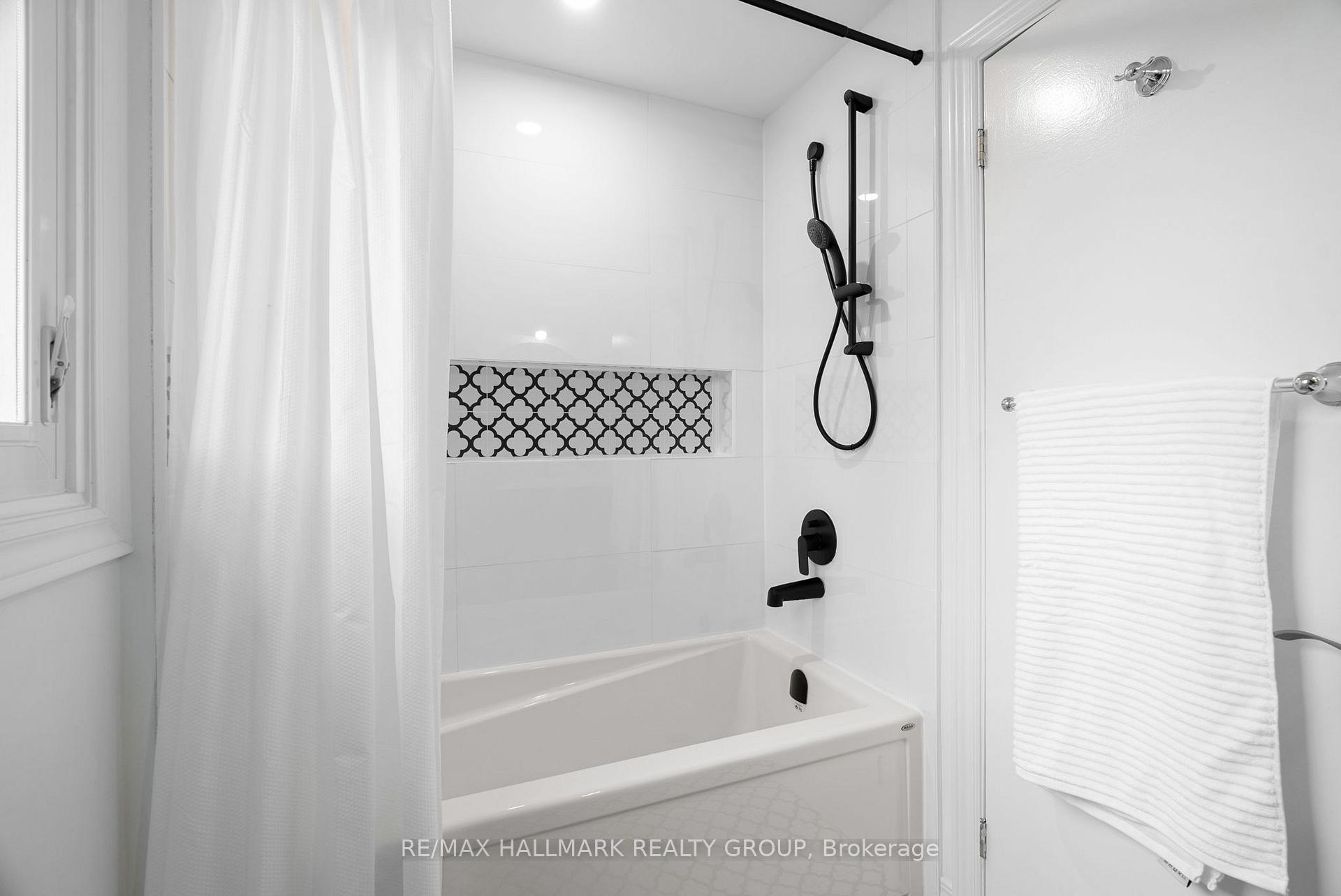 Photo 23 of 761 Weston Drive, Ottawa, Elmvale Acres — HOMEH