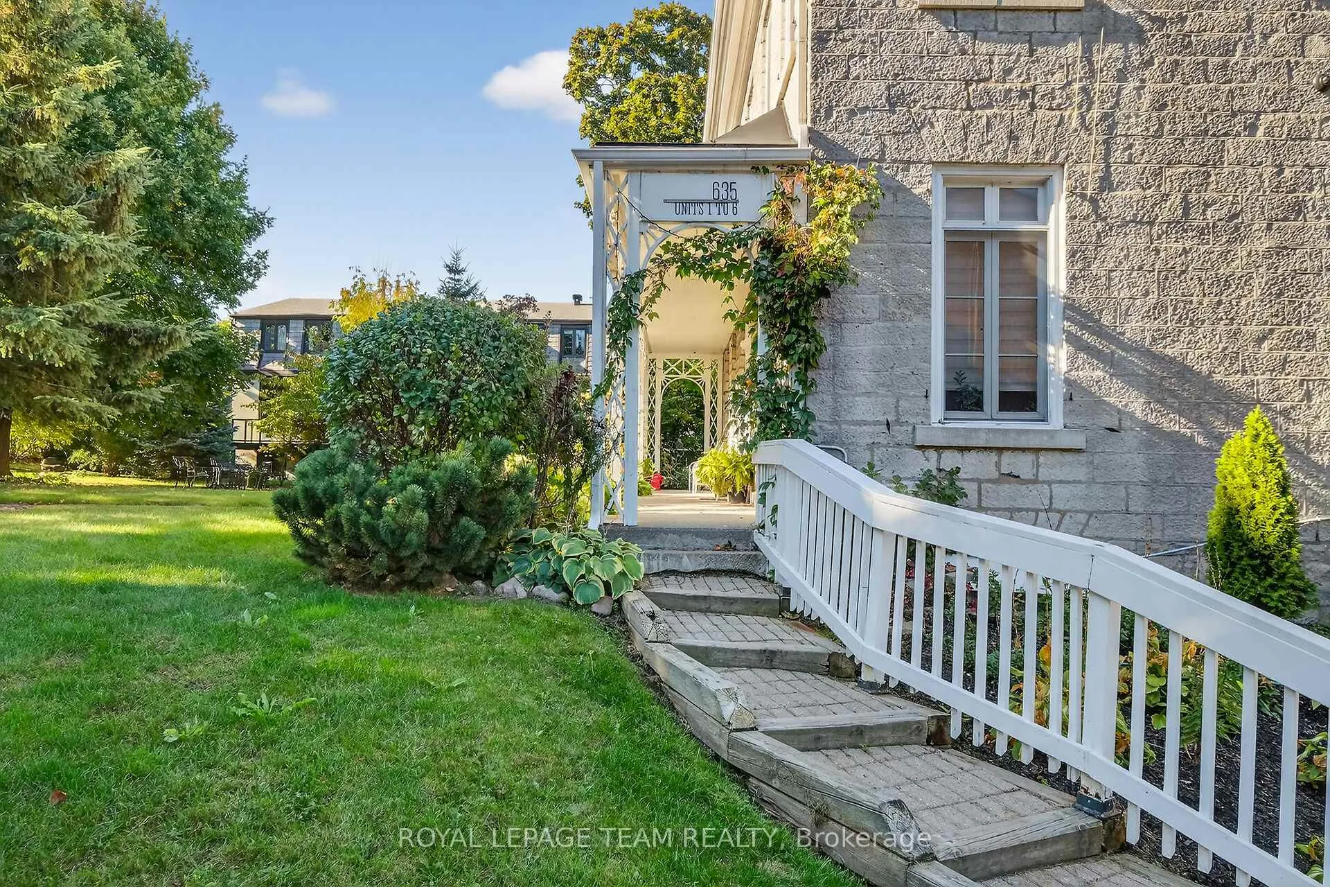Photo 3 of Unit 6, 635 Richmond Road, Ottawa, Woodroffe — HOMEH