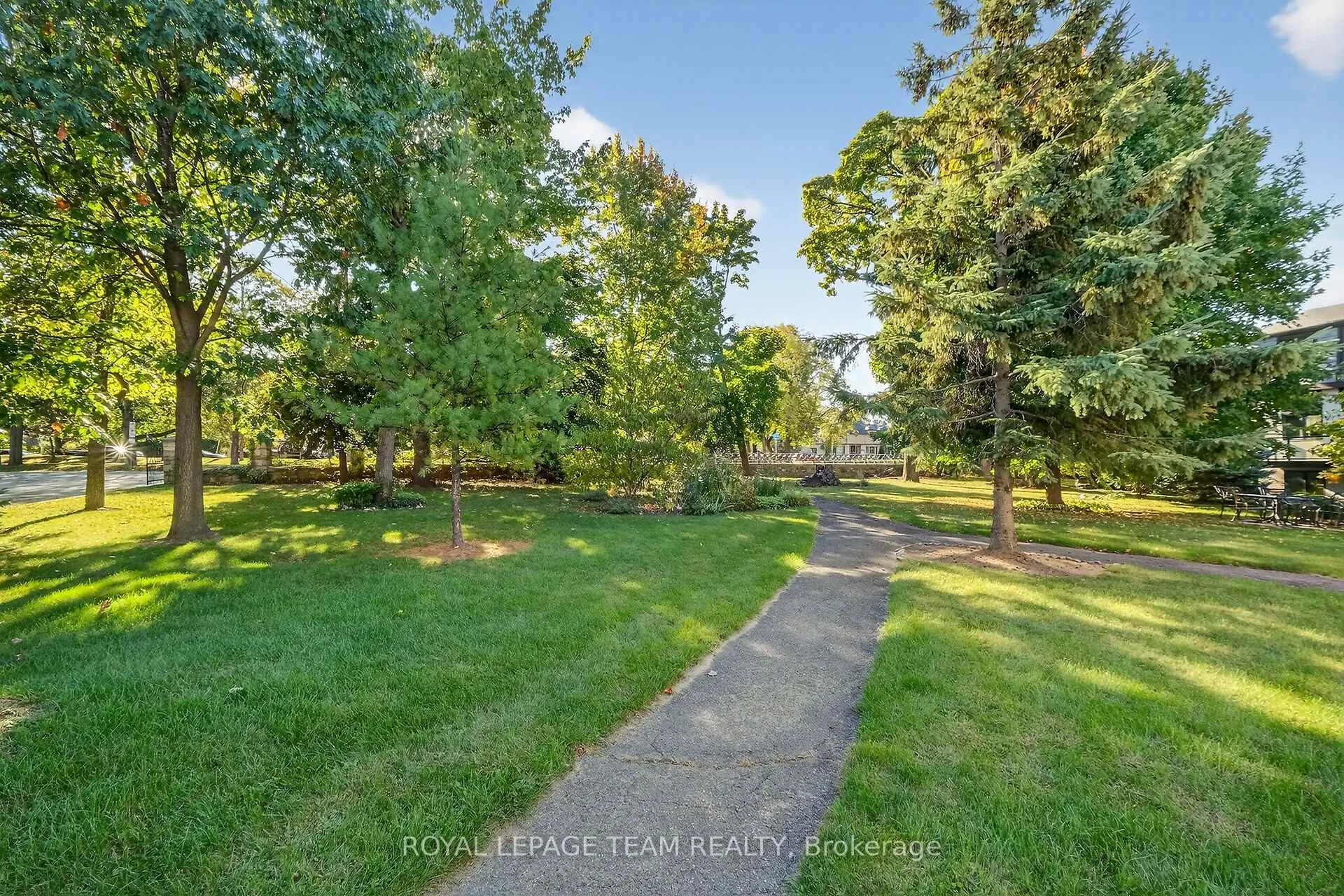 Photo 5 of Unit 6, 635 Richmond Road, Ottawa, Woodroffe — HOMEH