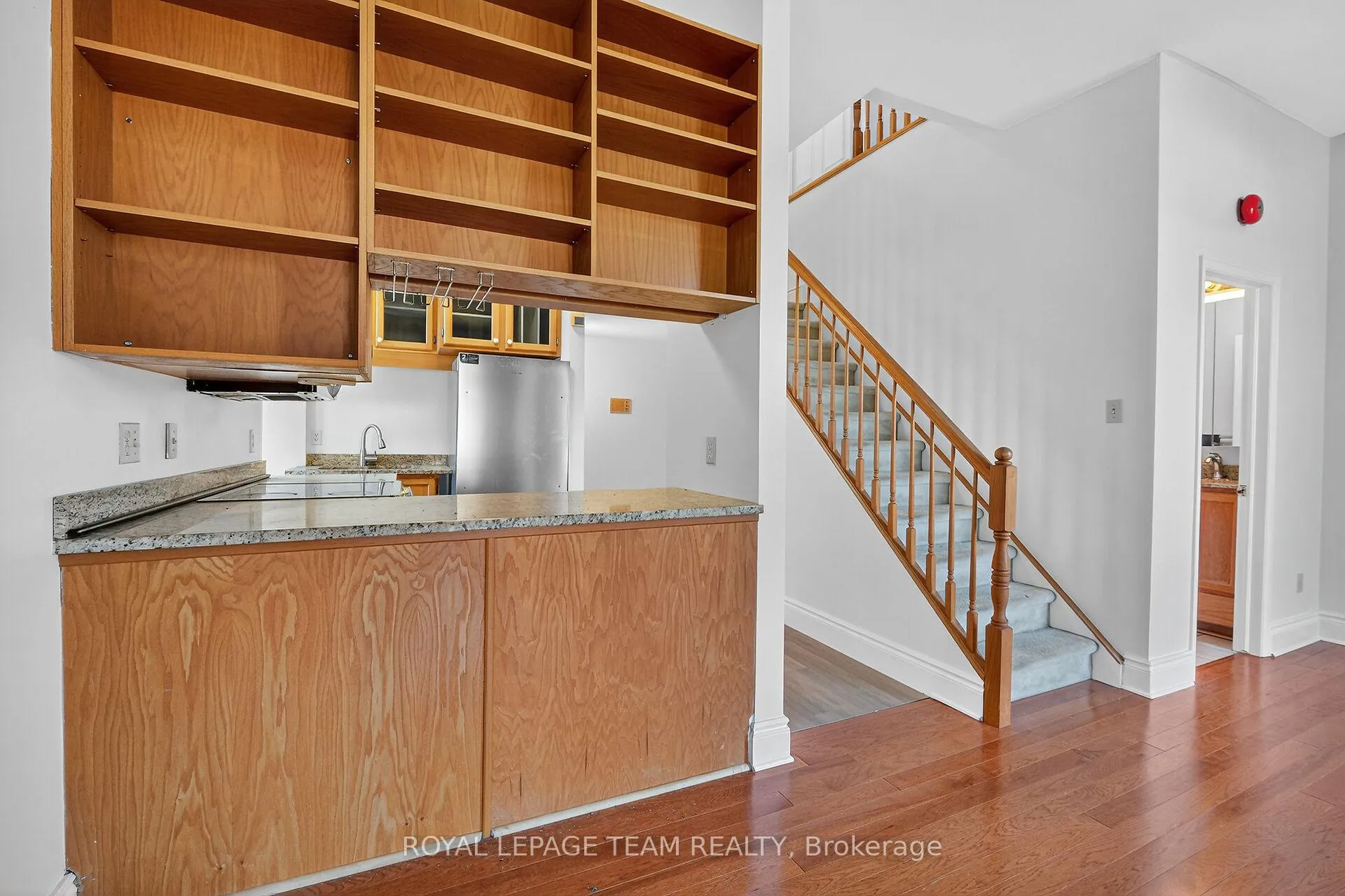 Photo 15 of Unit 6, 635 Richmond Road, Ottawa, Woodroffe — HOMEH
