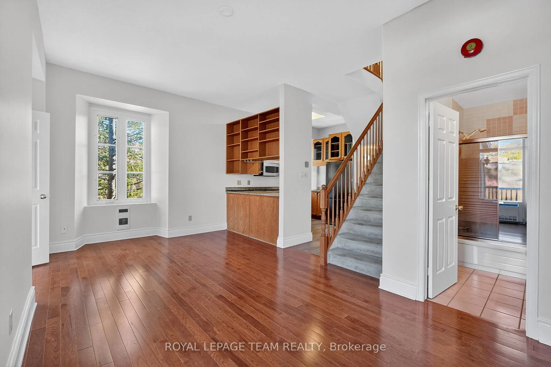 Photo 18 of Unit 6, 635 Richmond Road, Ottawa, Woodroffe — HOMEH