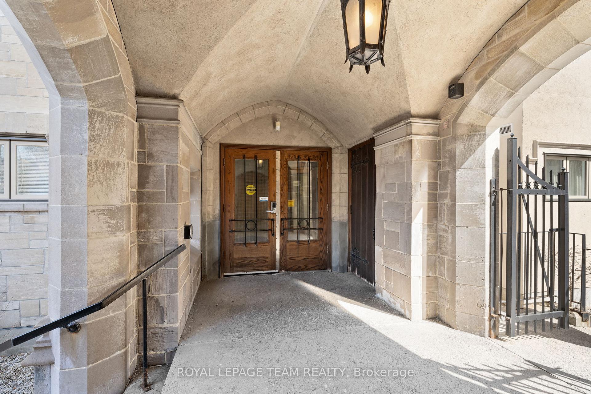 Photo 3 of Unit 304, 130 Glebe Avenue, Ottawa, Glebe — HOMEH