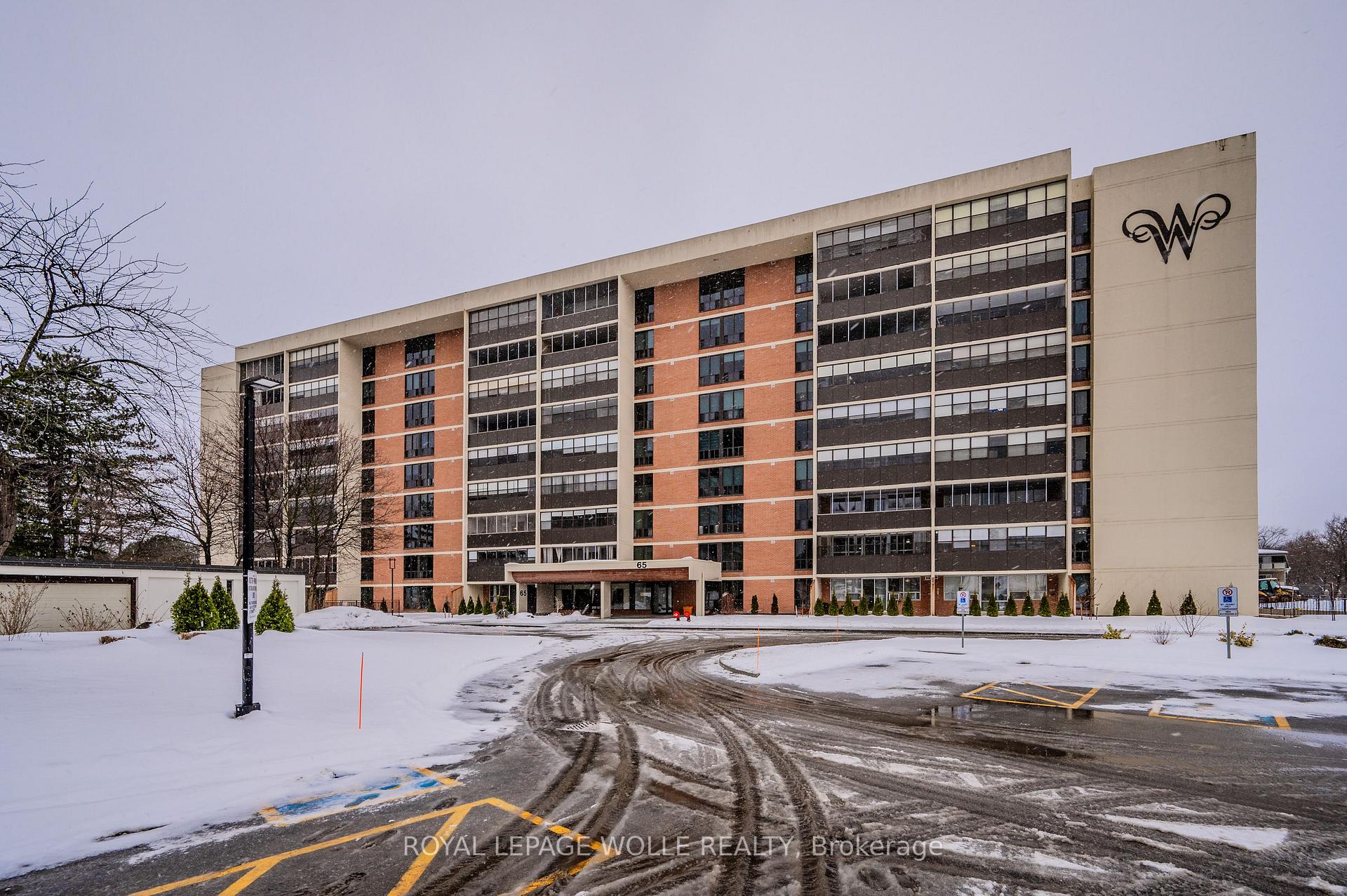 Photo 2 of 65 Westmount Road N, Waterloo, Downtown Waterloo — HOMEH