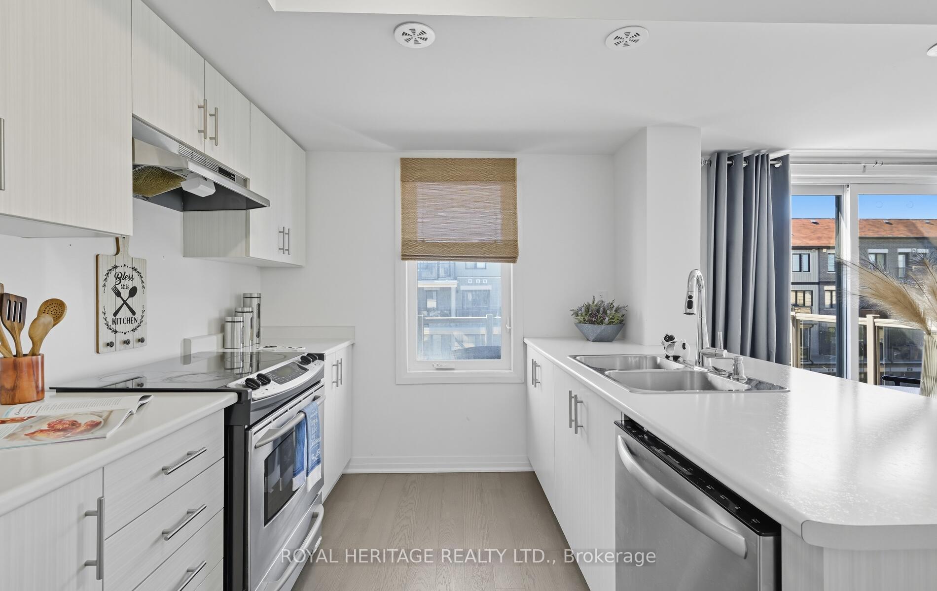 Photo 34 of Unit D, 31 Lookout Drive, Clarington, Bowmanville — HOMEH