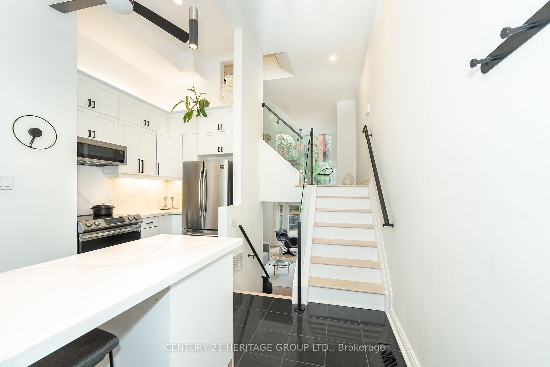Photo 1 of Unit 5, 280 Sherbourne Street, Toronto, Moss Park — HOMEH