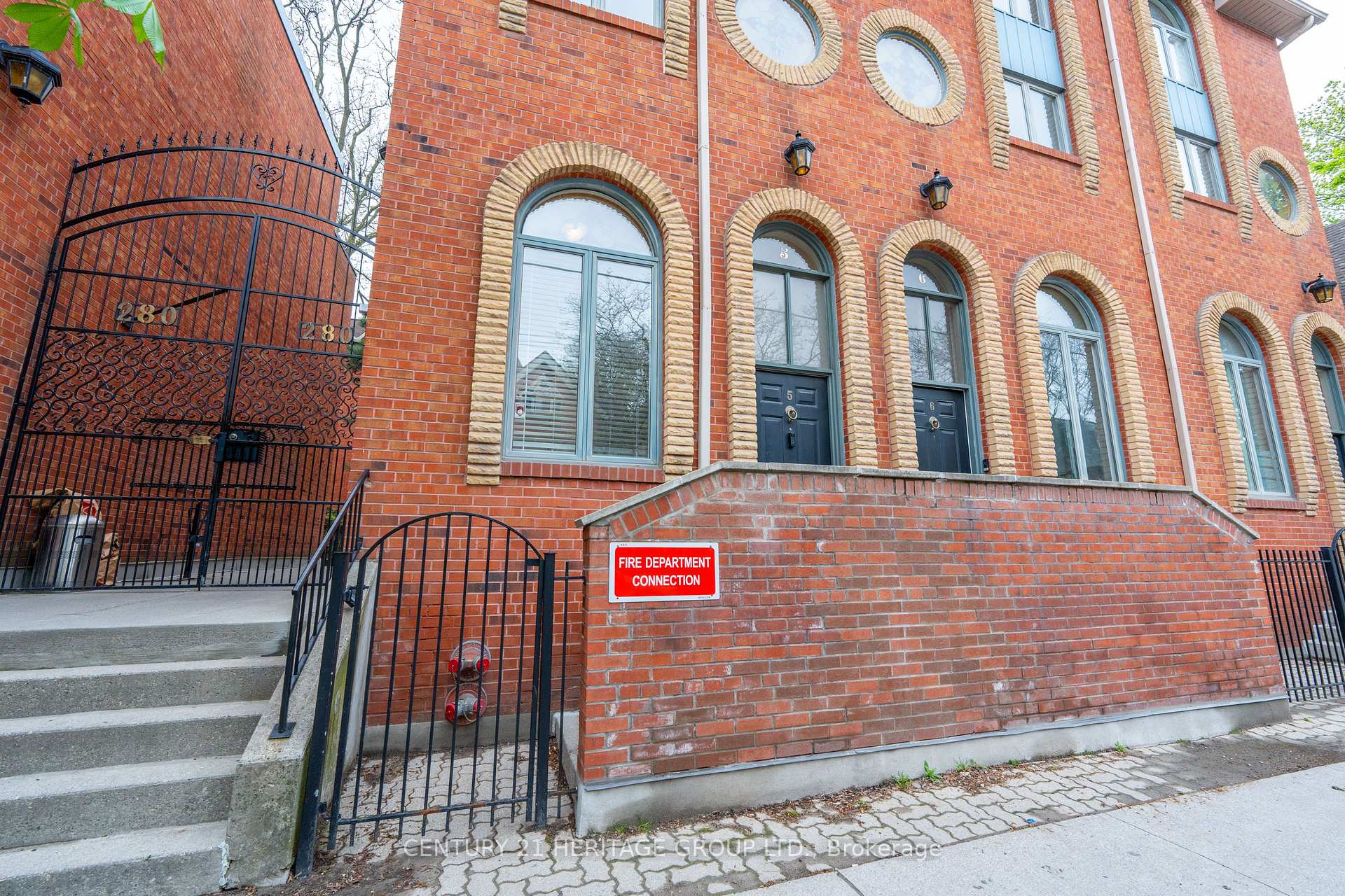 Photo 3 of Unit 5, 280 Sherbourne Street, Toronto, Moss Park — HOMEH