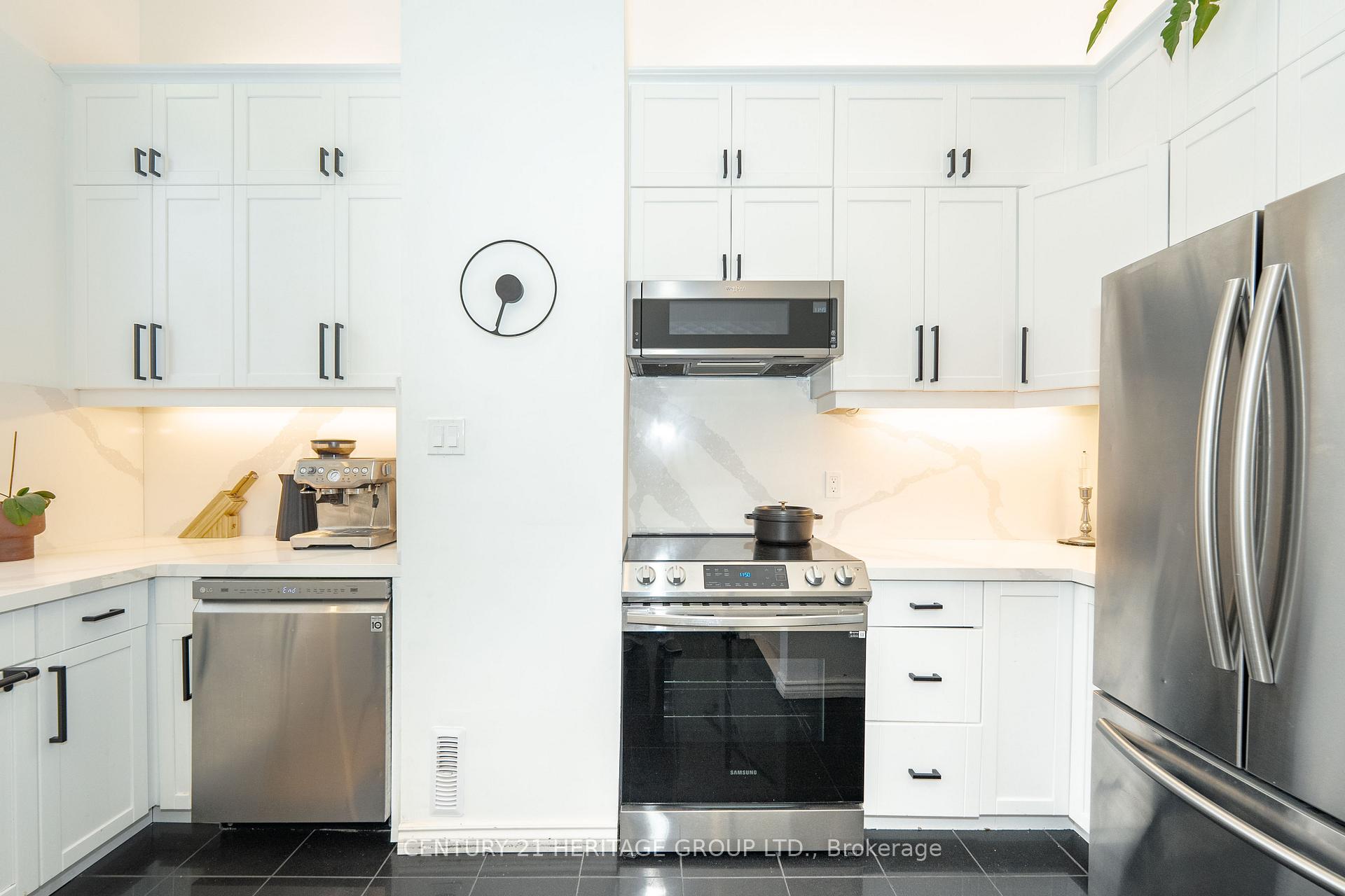 Photo 5 of Unit 5, 280 Sherbourne Street, Toronto, Moss Park — HOMEH