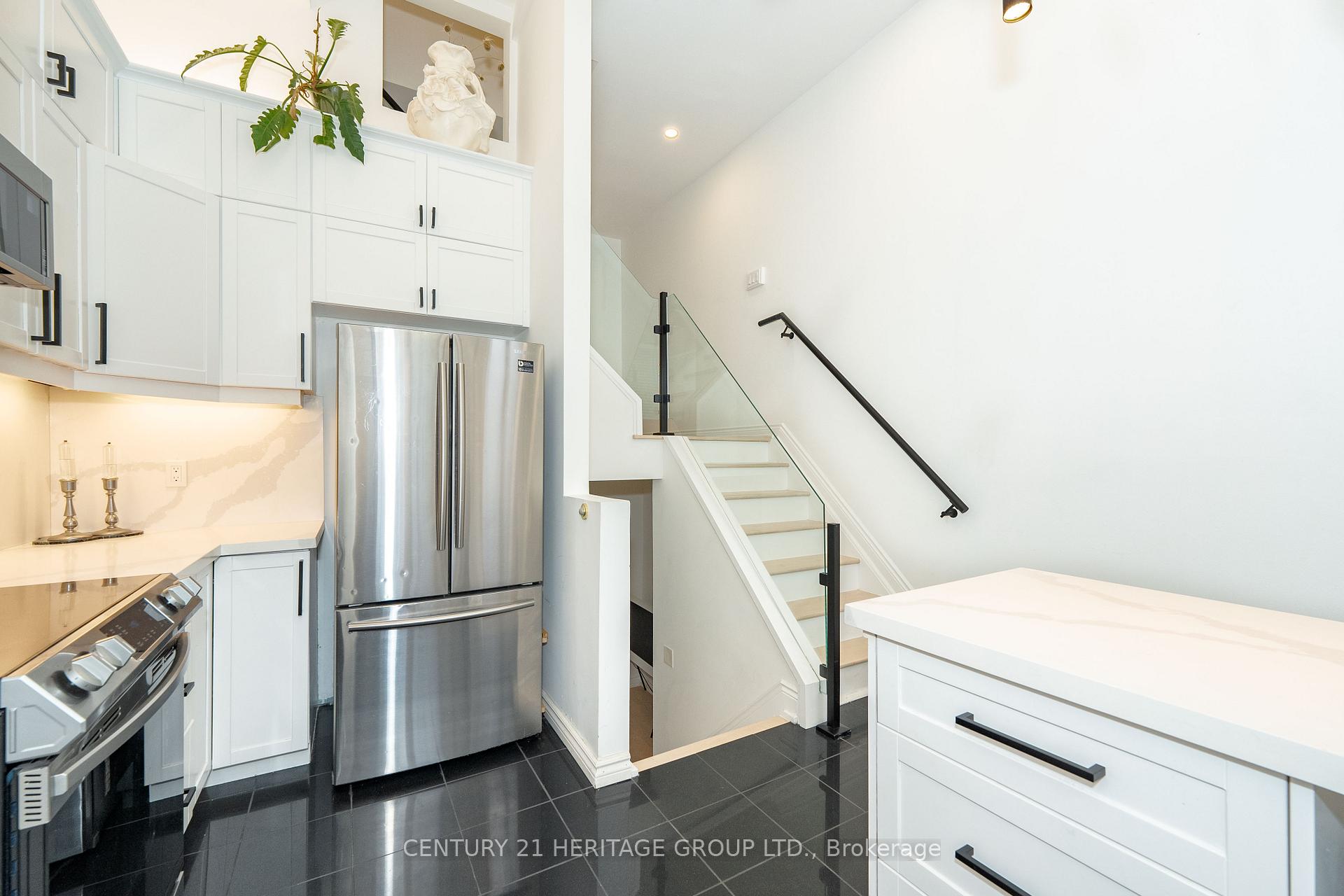 Photo 7 of Unit 5, 280 Sherbourne Street, Toronto, Moss Park — HOMEH