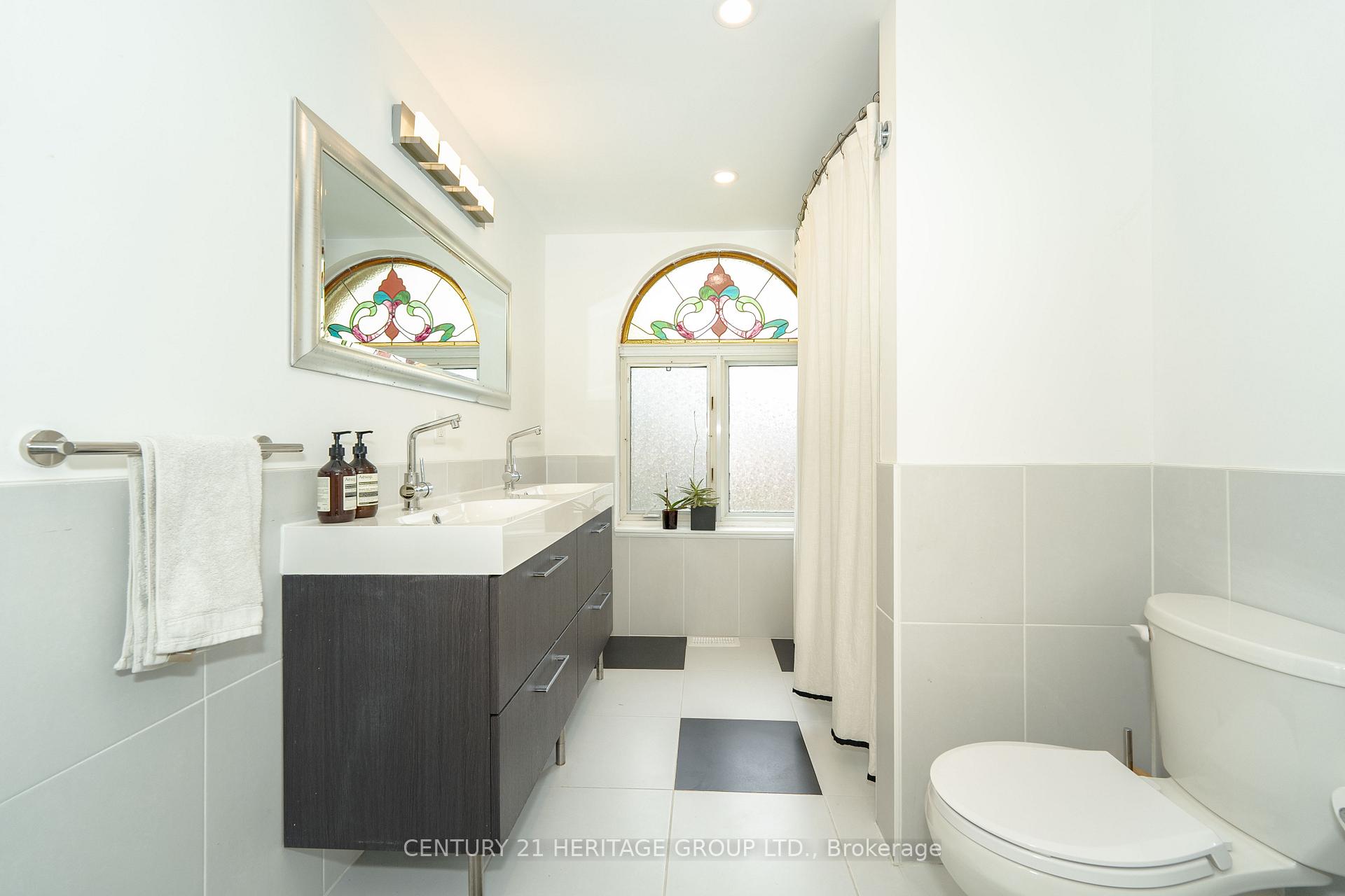 Photo 19 of Unit 5, 280 Sherbourne Street, Toronto, Moss Park — HOMEH