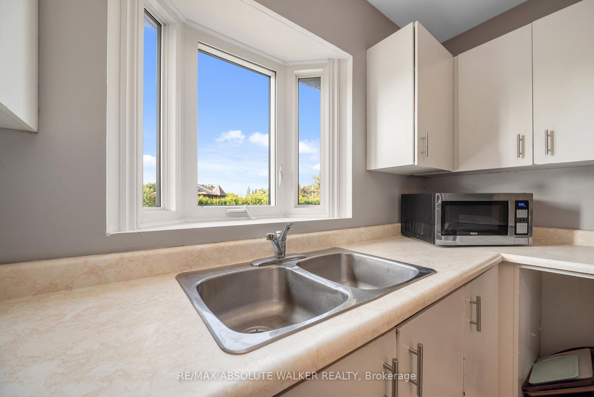 Photo 11 of Unit 4, 371 Pickford Drive, Ottawa, Kanata - Katimavik — HOMEH