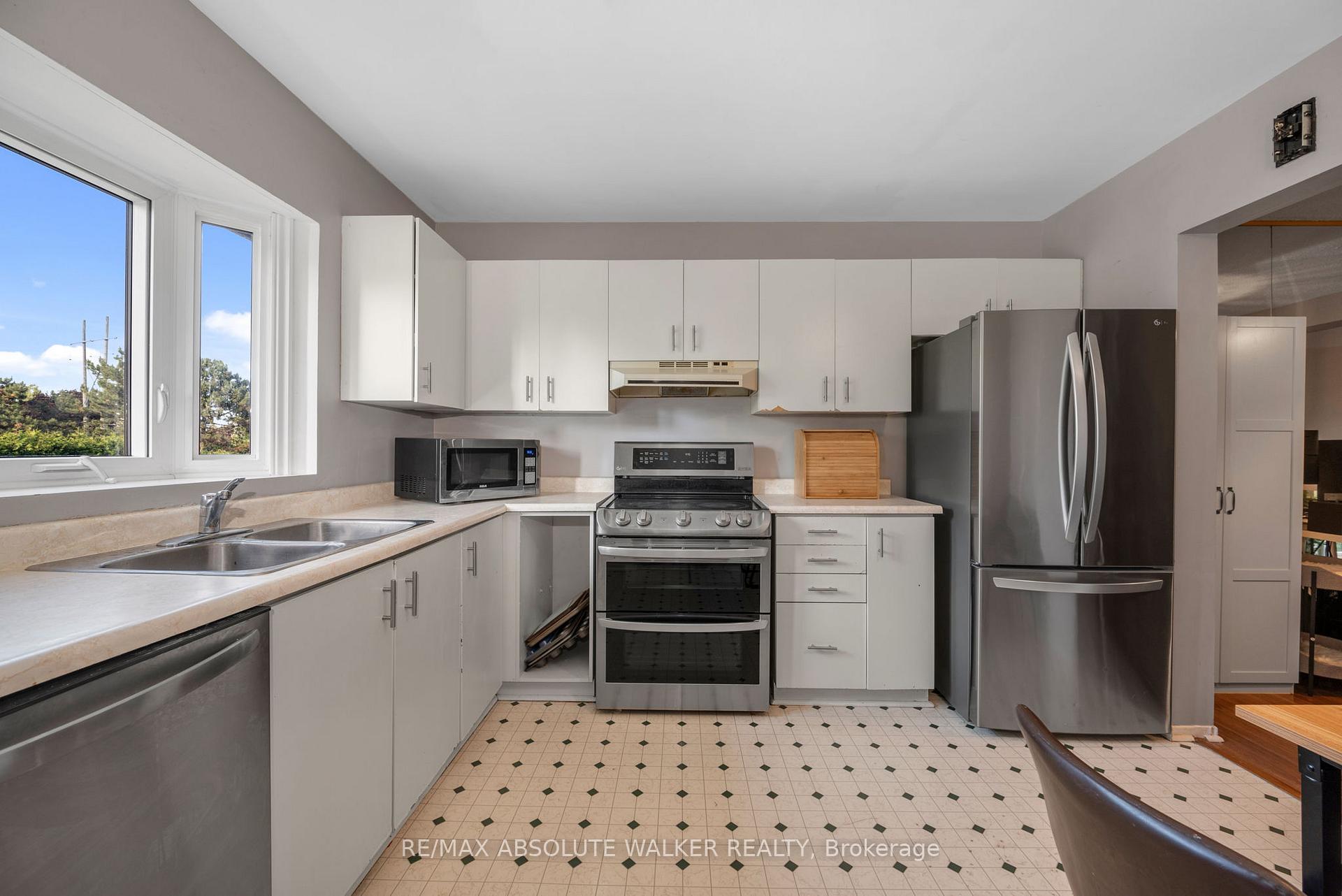 Photo 12 of Unit 4, 371 Pickford Drive, Ottawa, Kanata - Katimavik — HOMEH