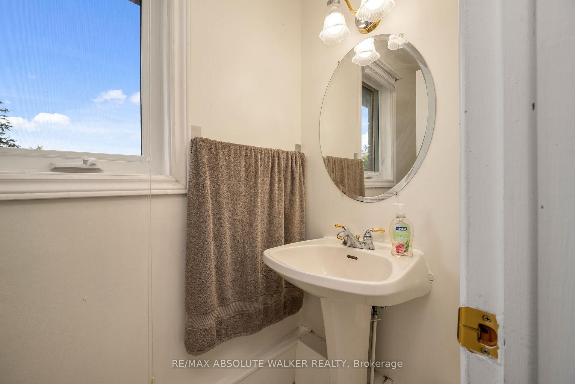 Photo 14 of Unit 4, 371 Pickford Drive, Ottawa, Kanata - Katimavik — HOMEH