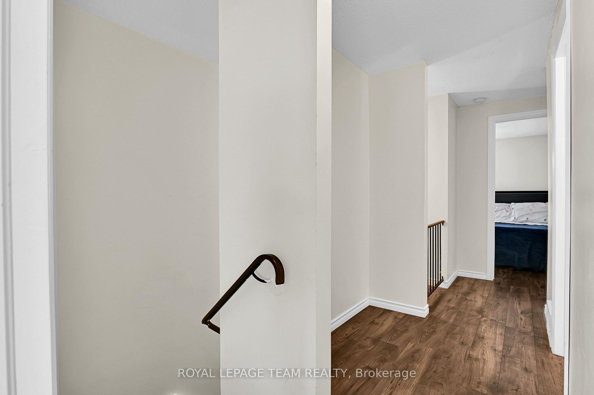 Photo 14 of 2280 Cotters Crescent, Ottawa, Windsor Park Village — HOMEH